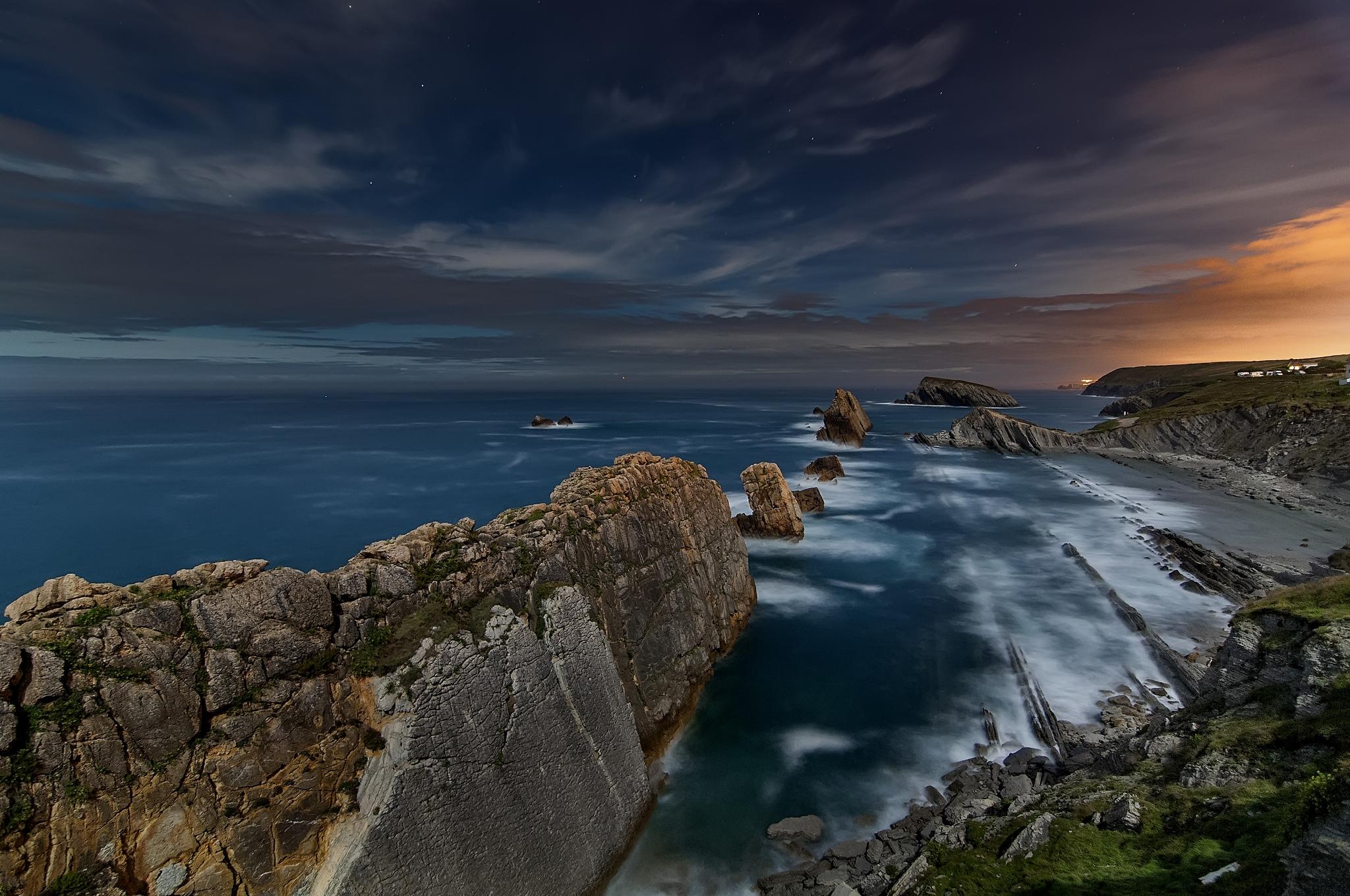 Обои Cantabria Infinita закат море скалы на рабочий стол