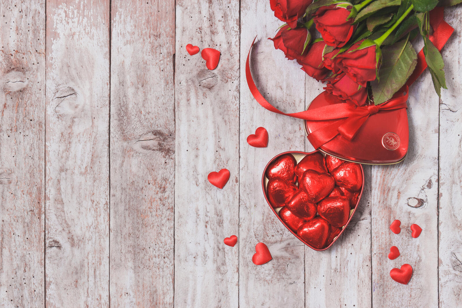 桌面上的壁纸情人节 浪漫的一天 玫瑰