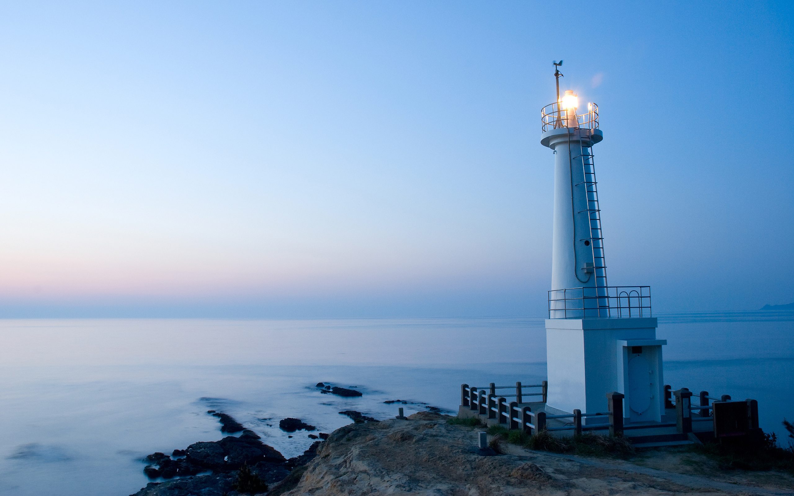 Wallpapers sea white lighthouse on the desktop