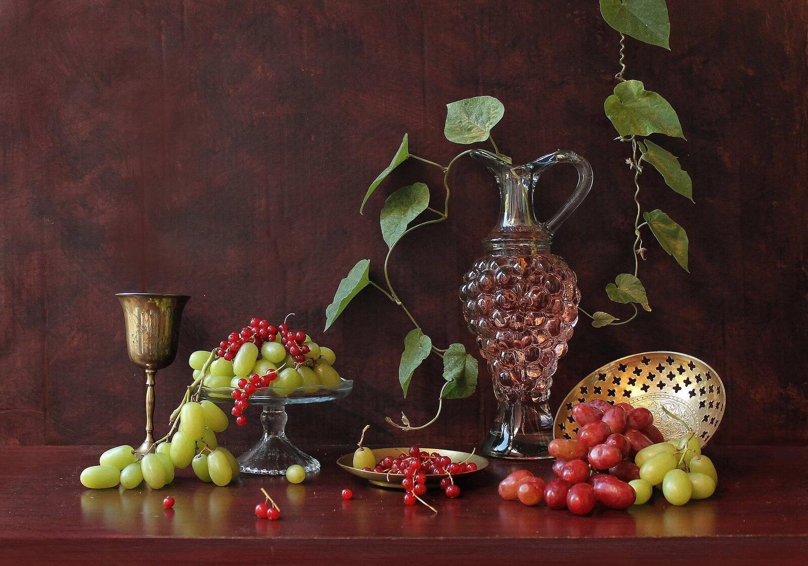 Wallpapers grapes red currants jug on the desktop