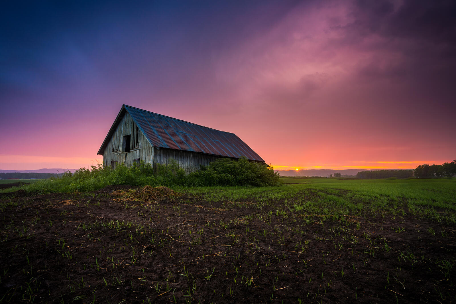Wallpapers sunset field old house on the desktop