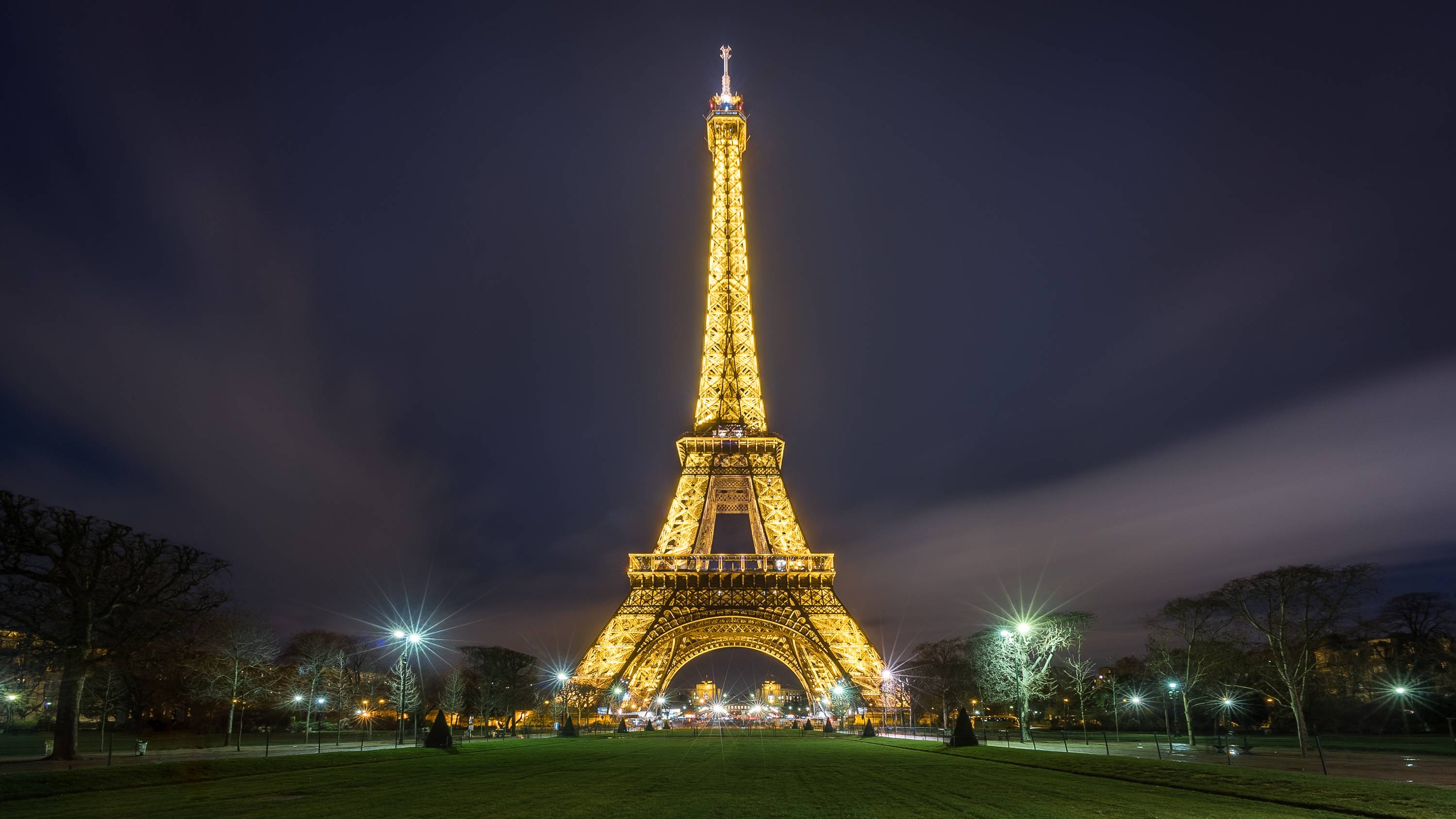 Обои ночь Франция башня на рабочий стол