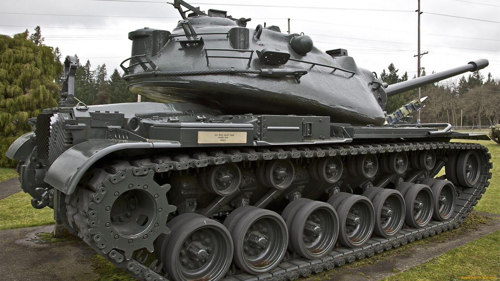 Обои скульптура танк черный на рабочий стол