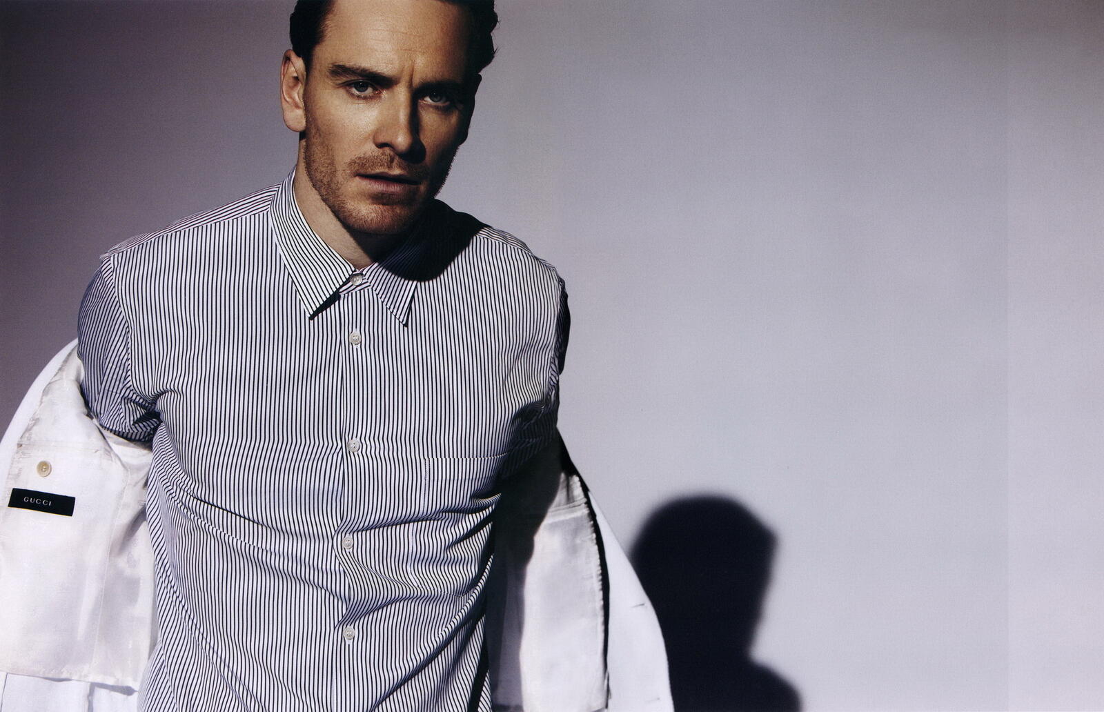 Wallpapers michael fassbender actor gucci on the desktop