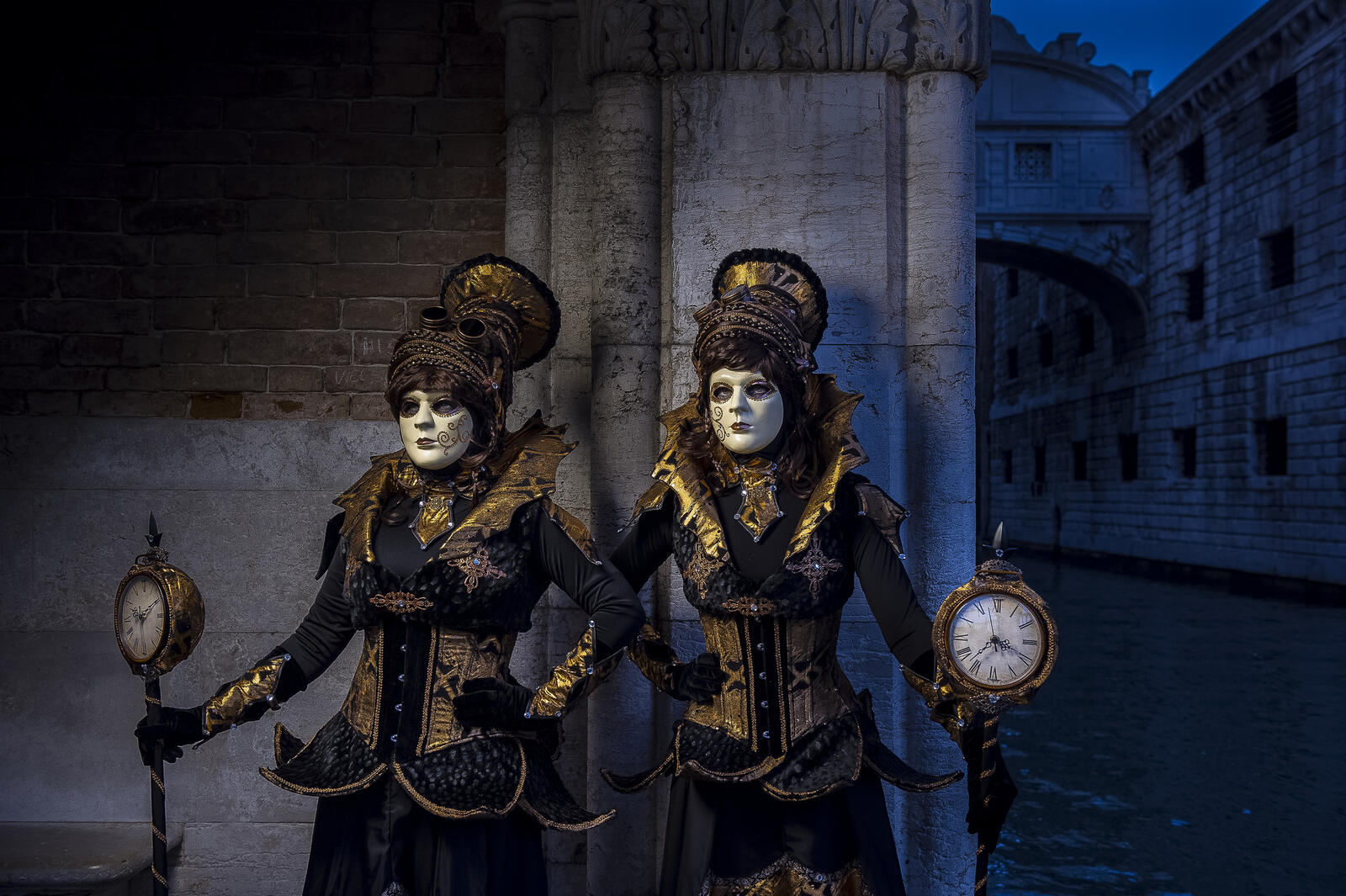 Обои Венецианский наряд костюмы маска на рабочий стол