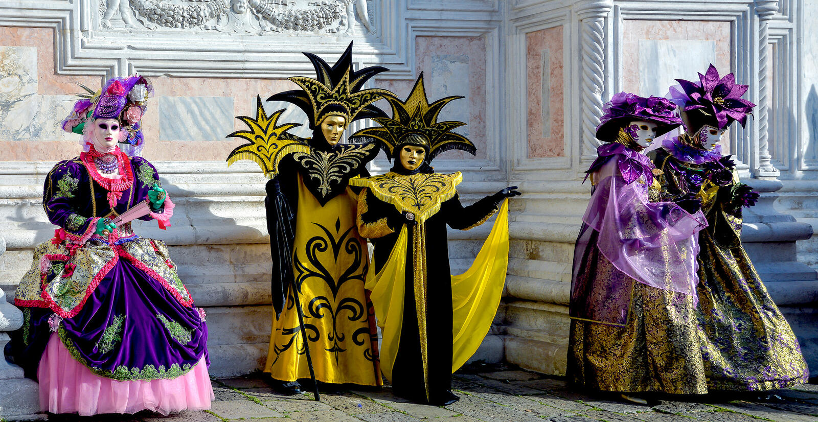 Wallpapers carnival in venice carnival Venetian outfit on the desktop