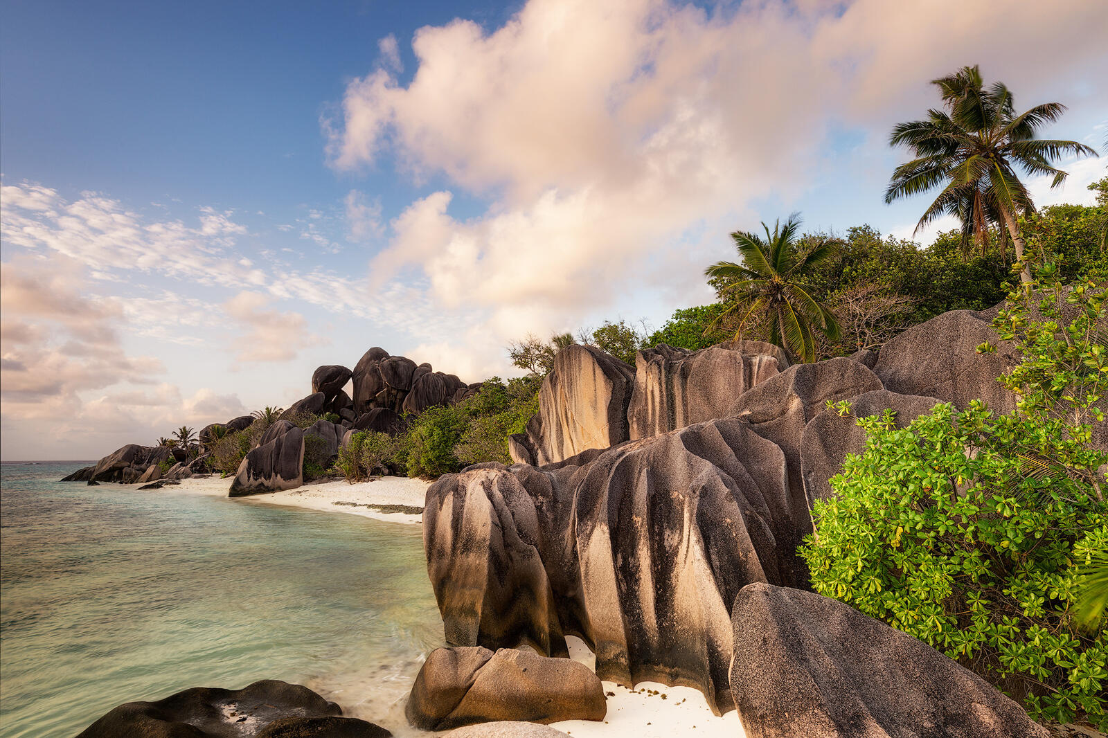 Обои La Digue Island Seychelles море на рабочий стол