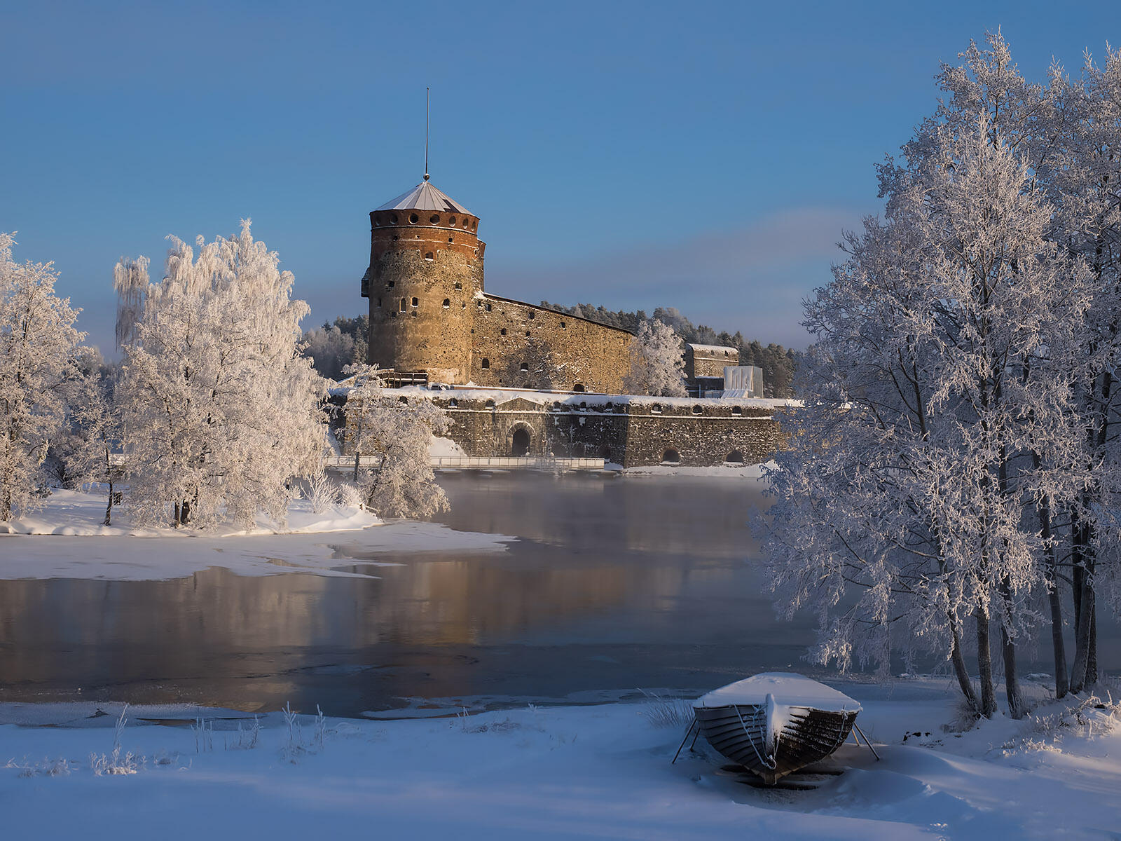 Обои Замок Олавинлинна пейзаж зима на рабочий стол