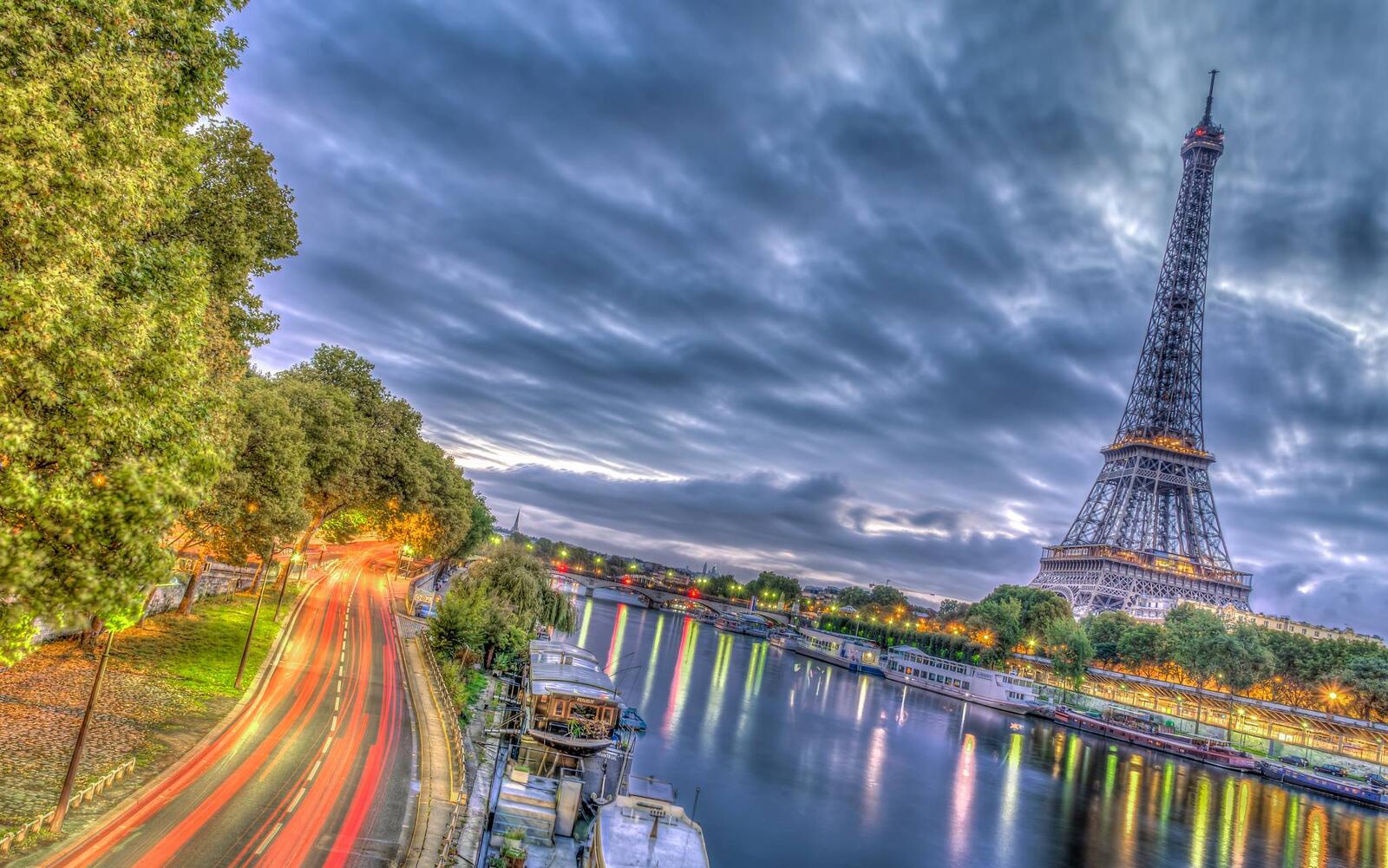 Wallpapers Eiffel Tower evening river on the desktop