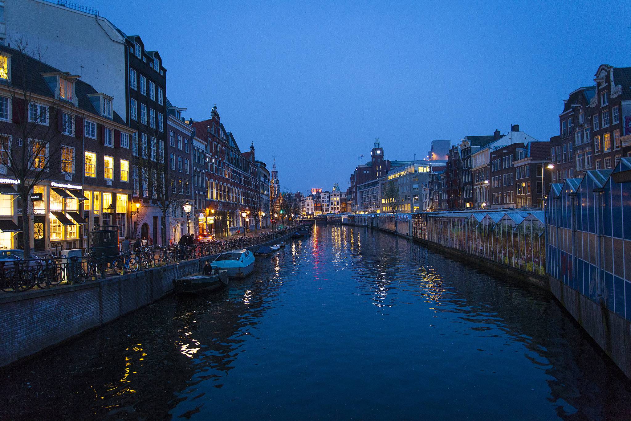 Обои канал ночная улица Амстердам на рабочий стол