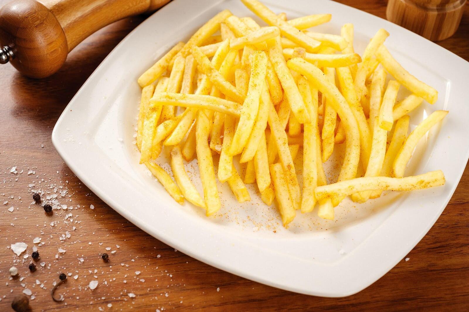 Обои картофель-фри картошка специи на рабочий стол