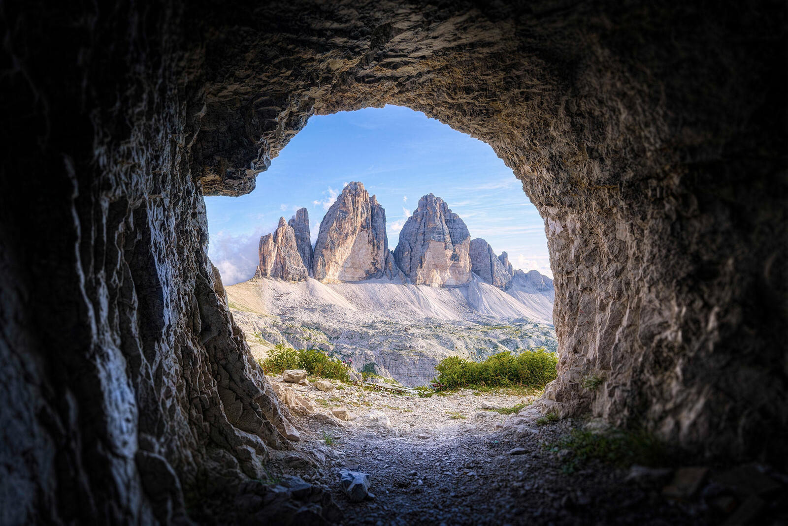 Обои горы пещера арка на рабочий стол