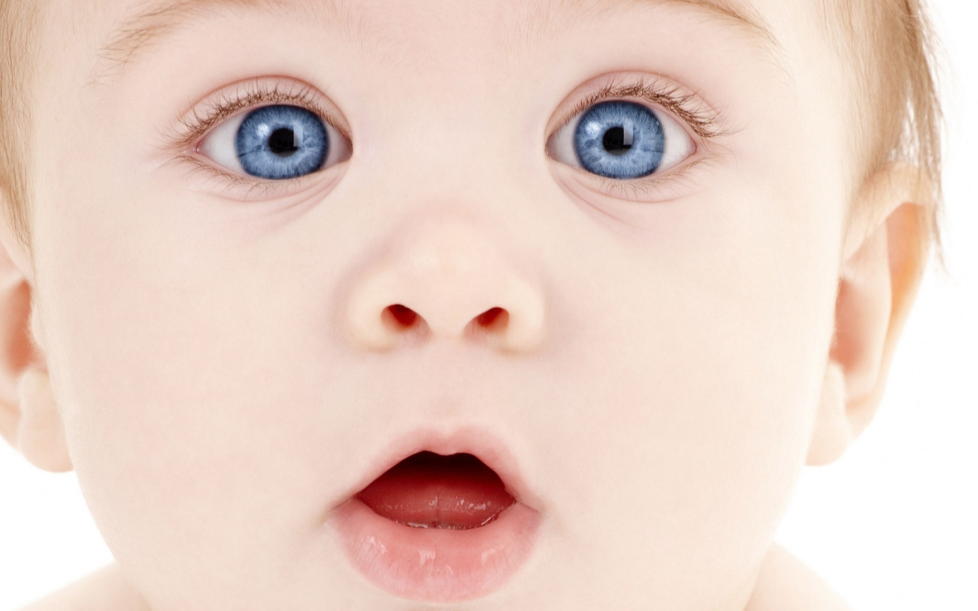 Wallpapers child baby eyes on the desktop