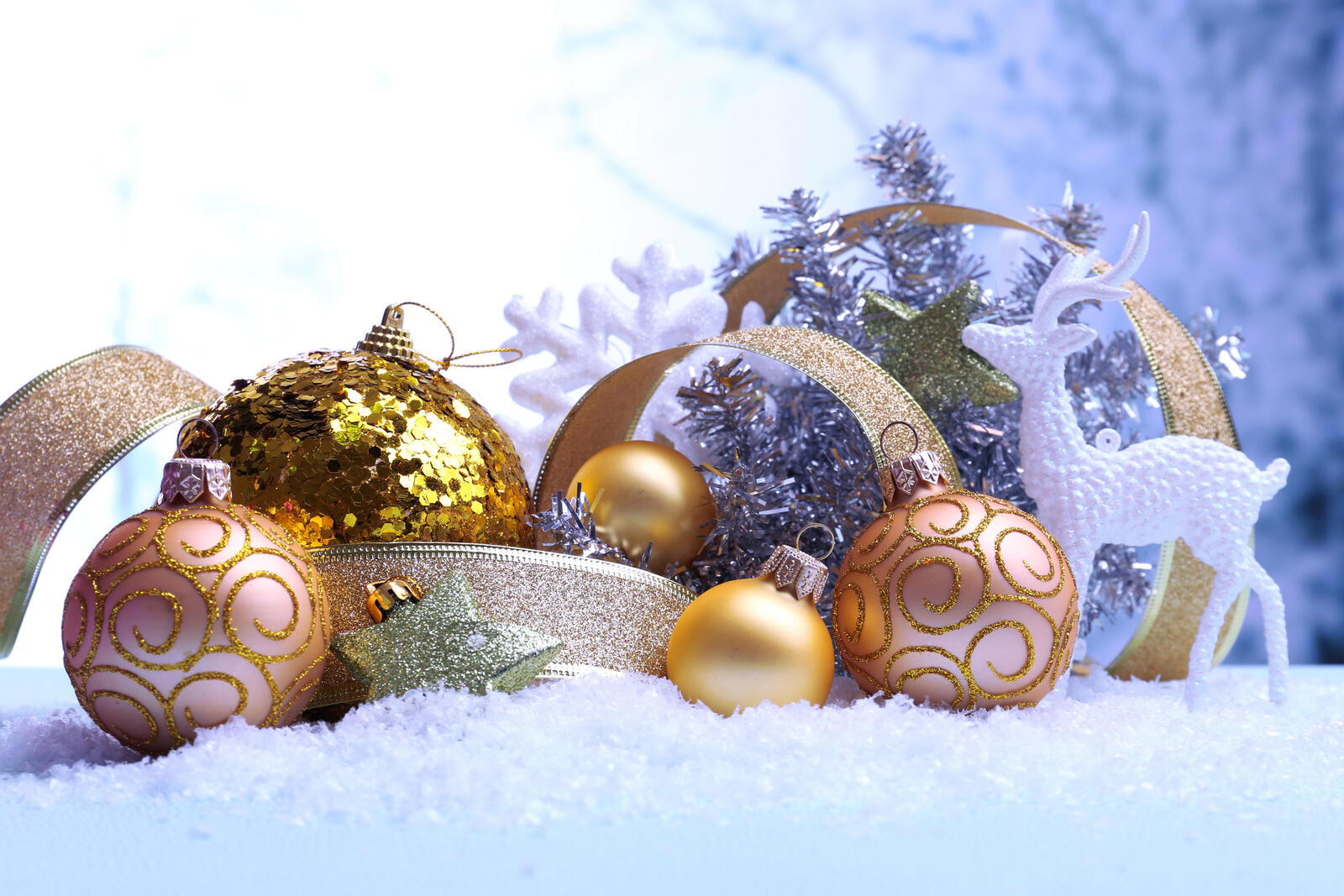 Wallpapers design elements Christmas toys on the desktop