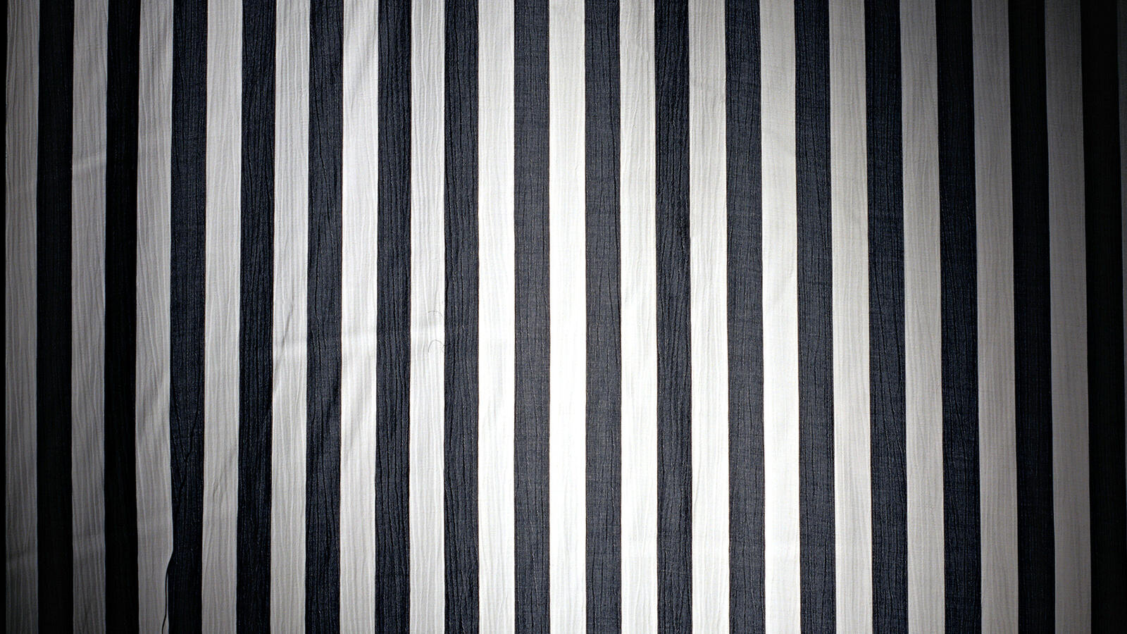 Wallpapers striped background wallpaper black on the desktop