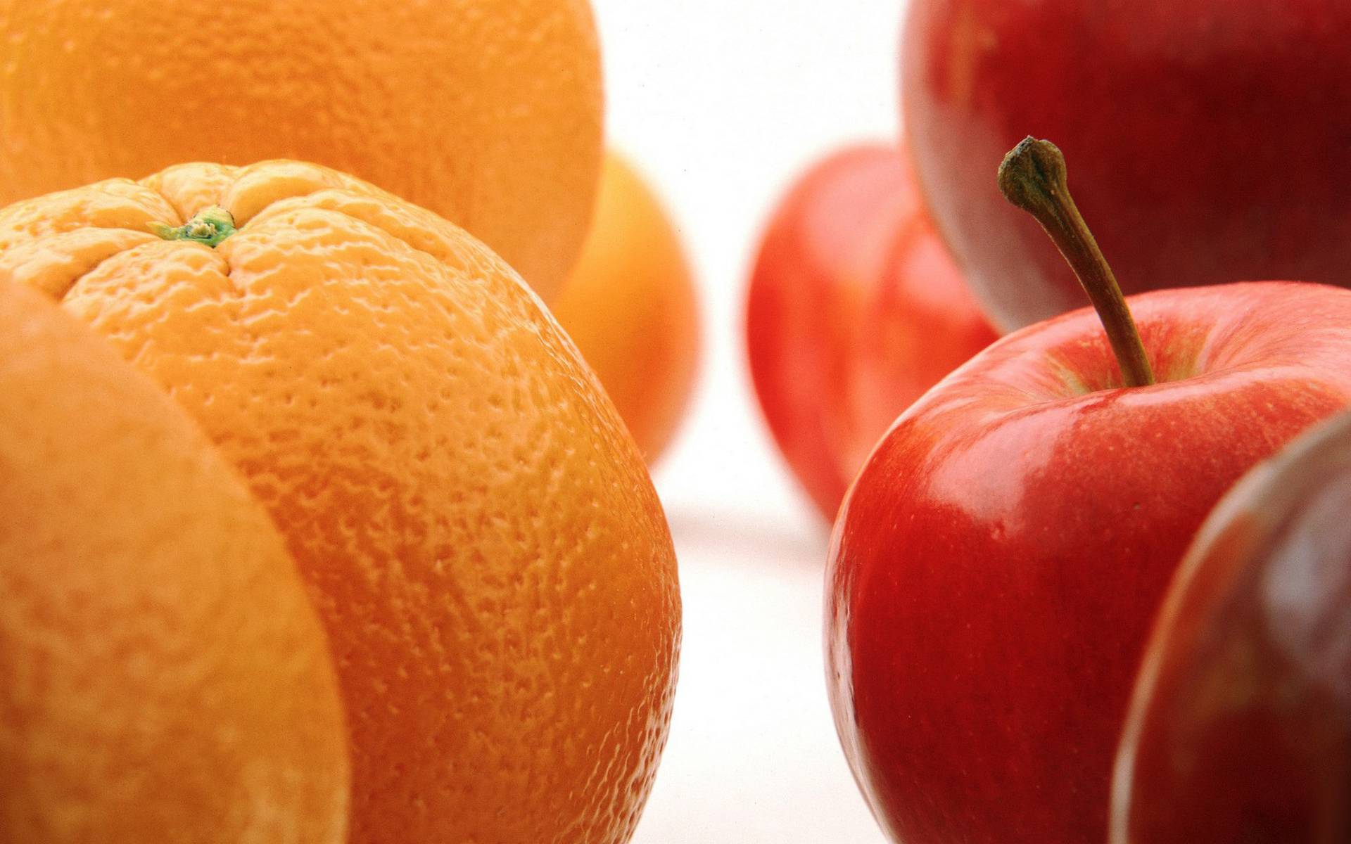 Обои фрукты апельсины яблоки на рабочий стол