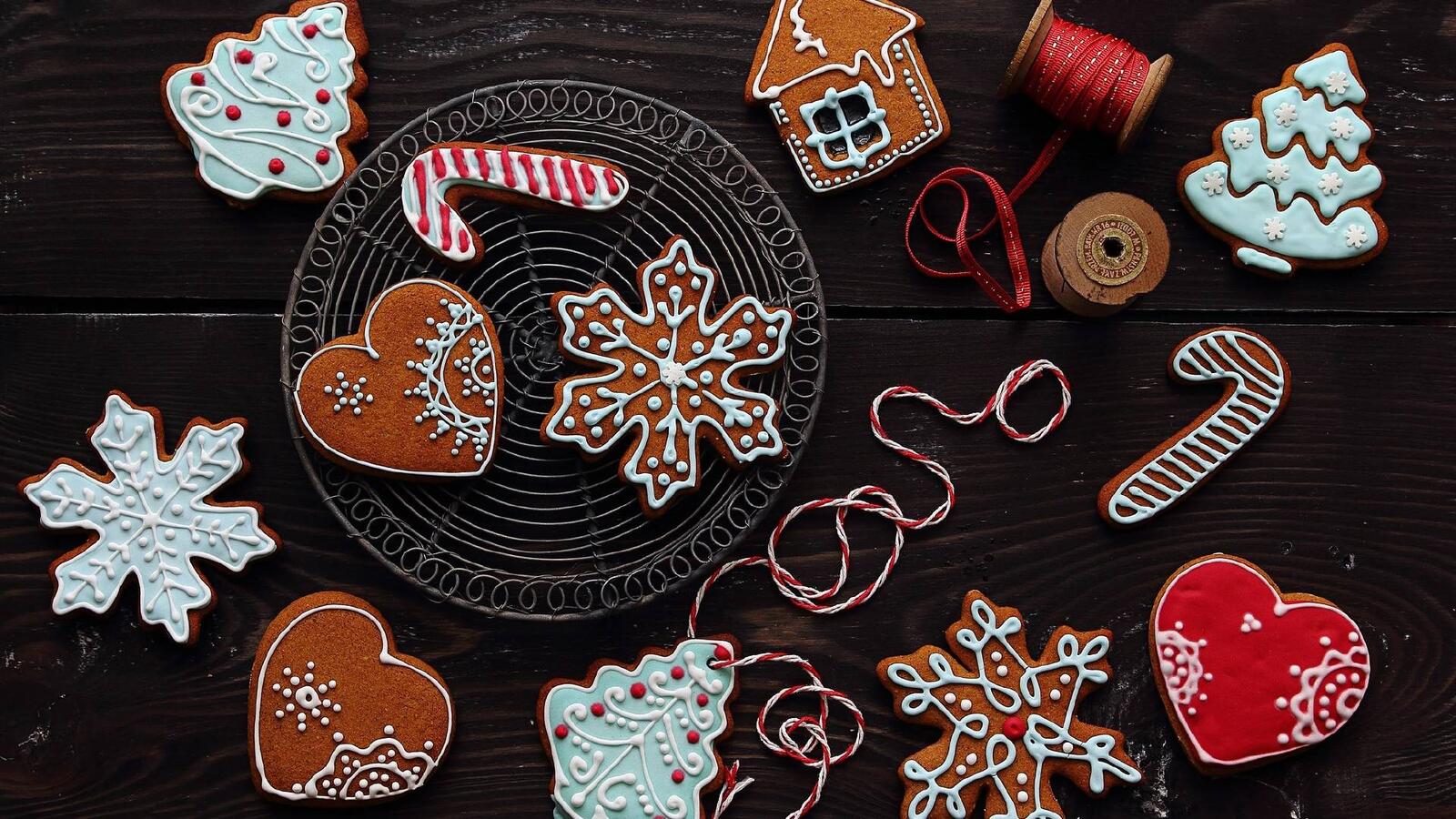 Free photo Saver cookies, new year`s on the computer