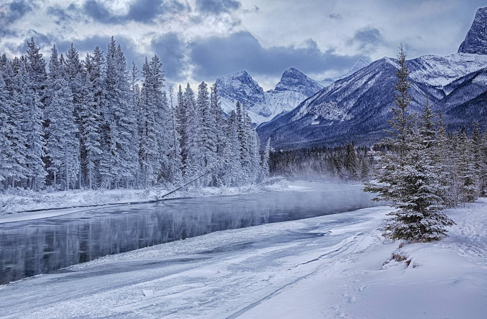 Wallpapers Bow River winter mountains on the desktop