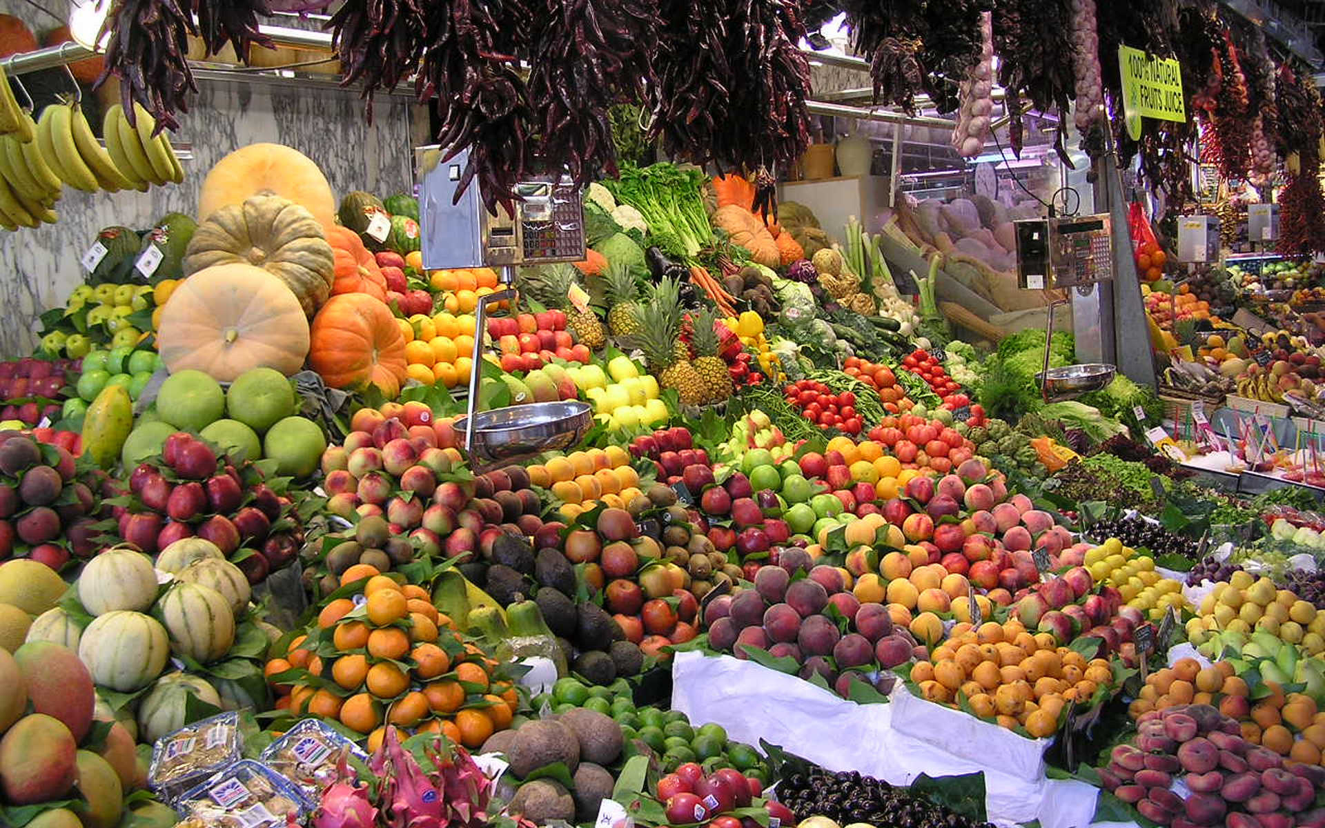 Обои базар прилавки фрукты на рабочий стол