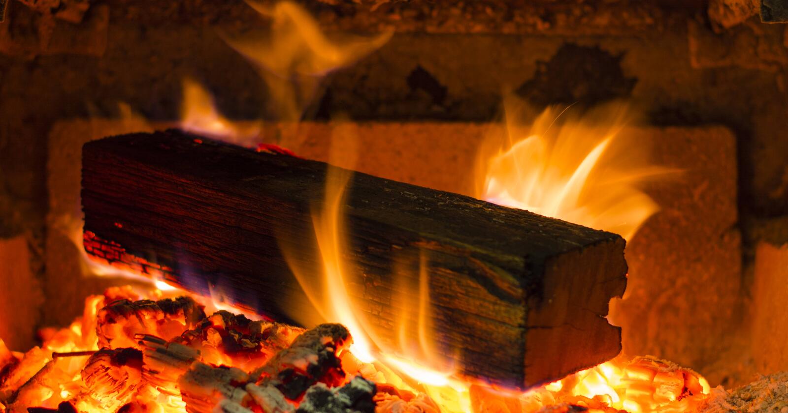 Wallpapers coals firewood bonfire on the desktop