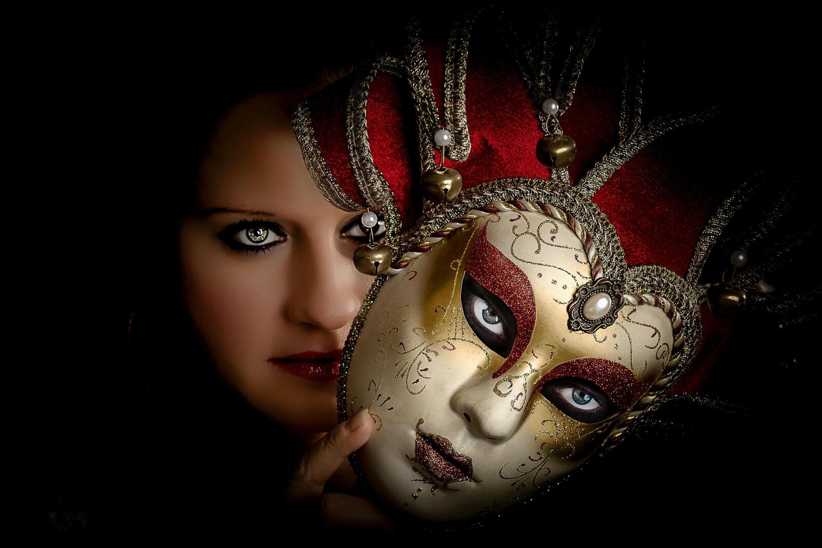 Обои девушка венецианская маска Venetian Mystery на рабочий стол