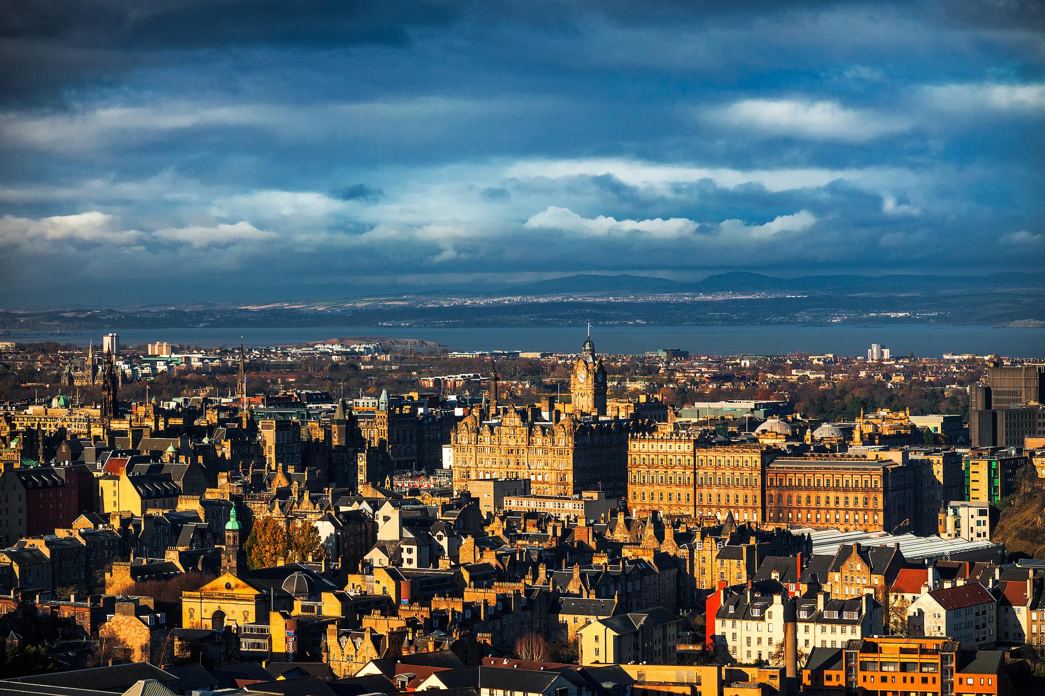 Wallpapers Edinburgh the roofs of the houses cityscape on the desktop