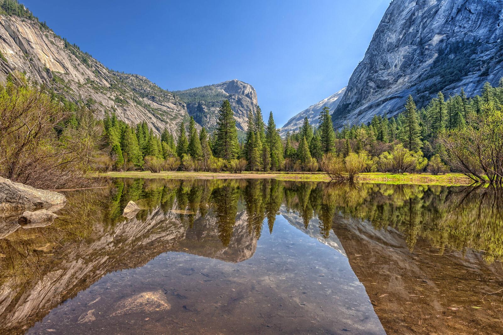 Обои Mirror Lake Yosemite National Park горы на рабочий стол