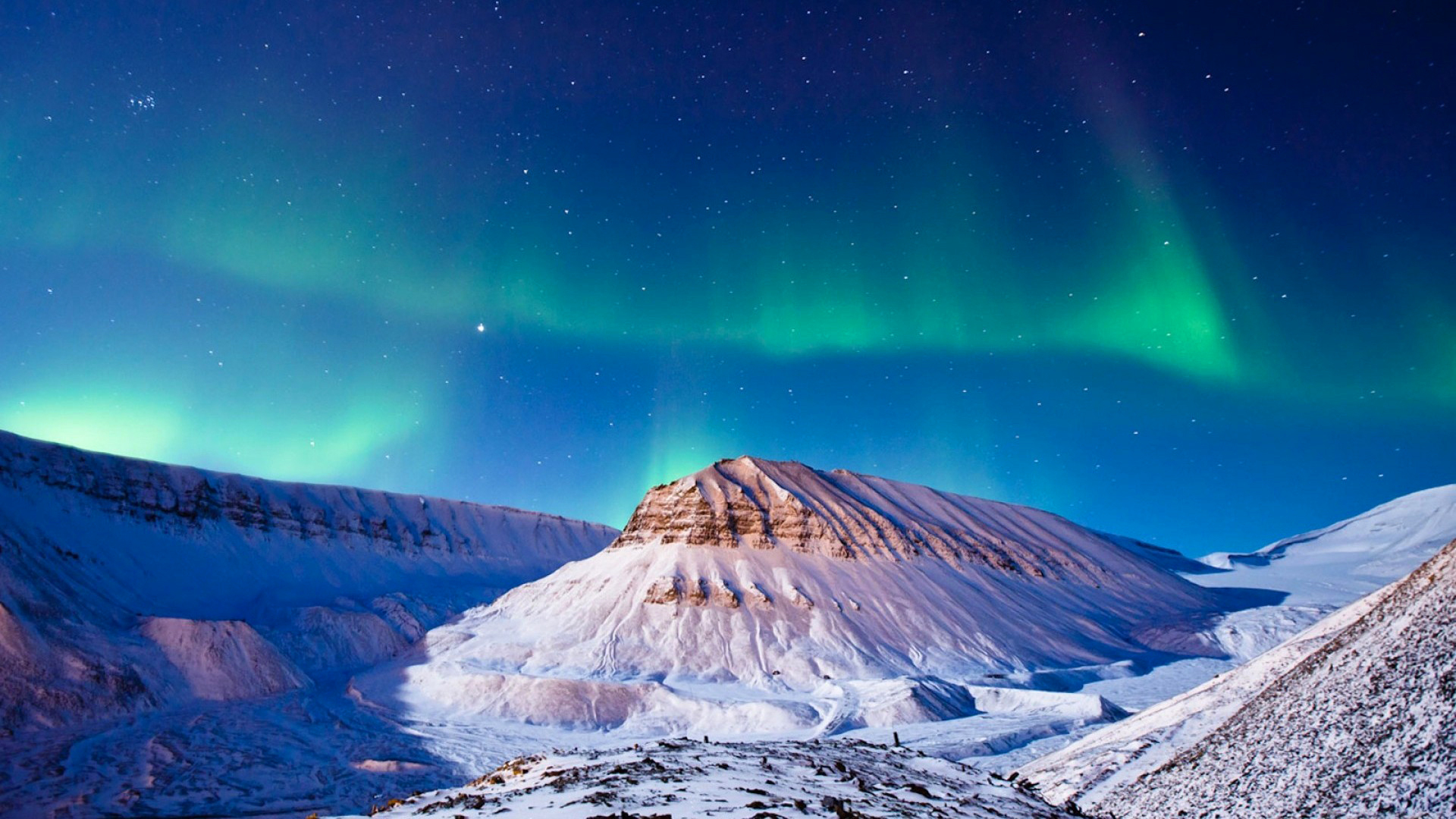Wallpapers northern lights mountains snow on the desktop