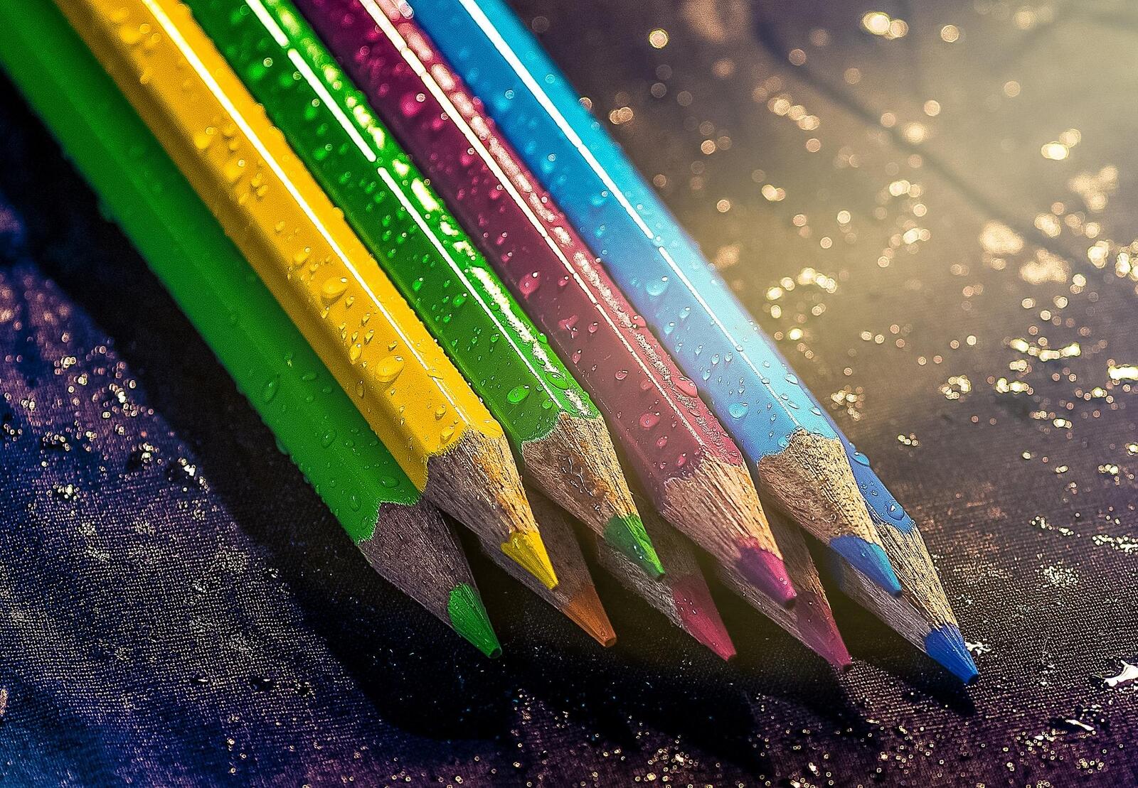 Обои карандаши цветные колорит на рабочий стол