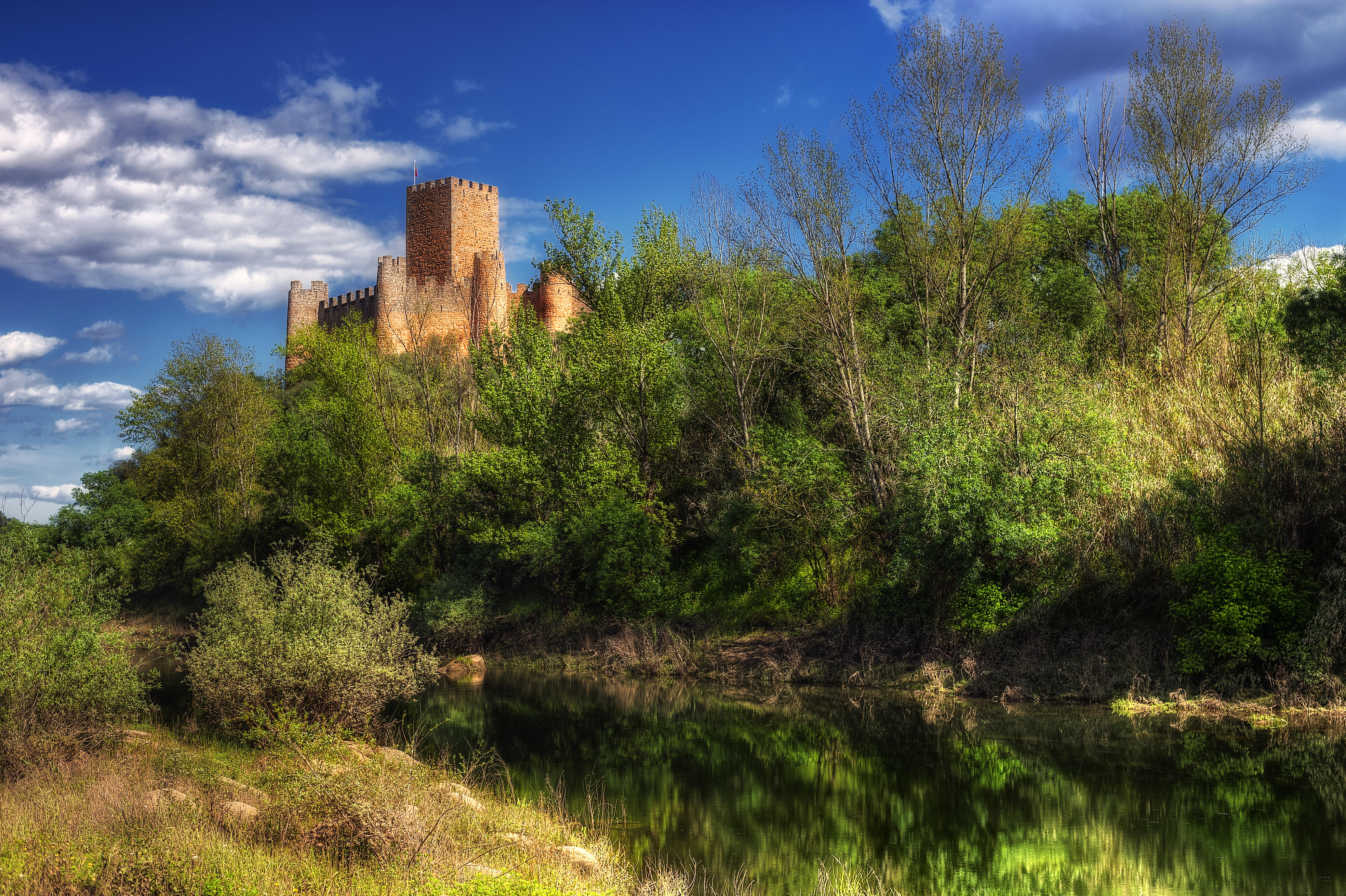 Wallpapers The castle of Almourol Portugal landscape on the desktop