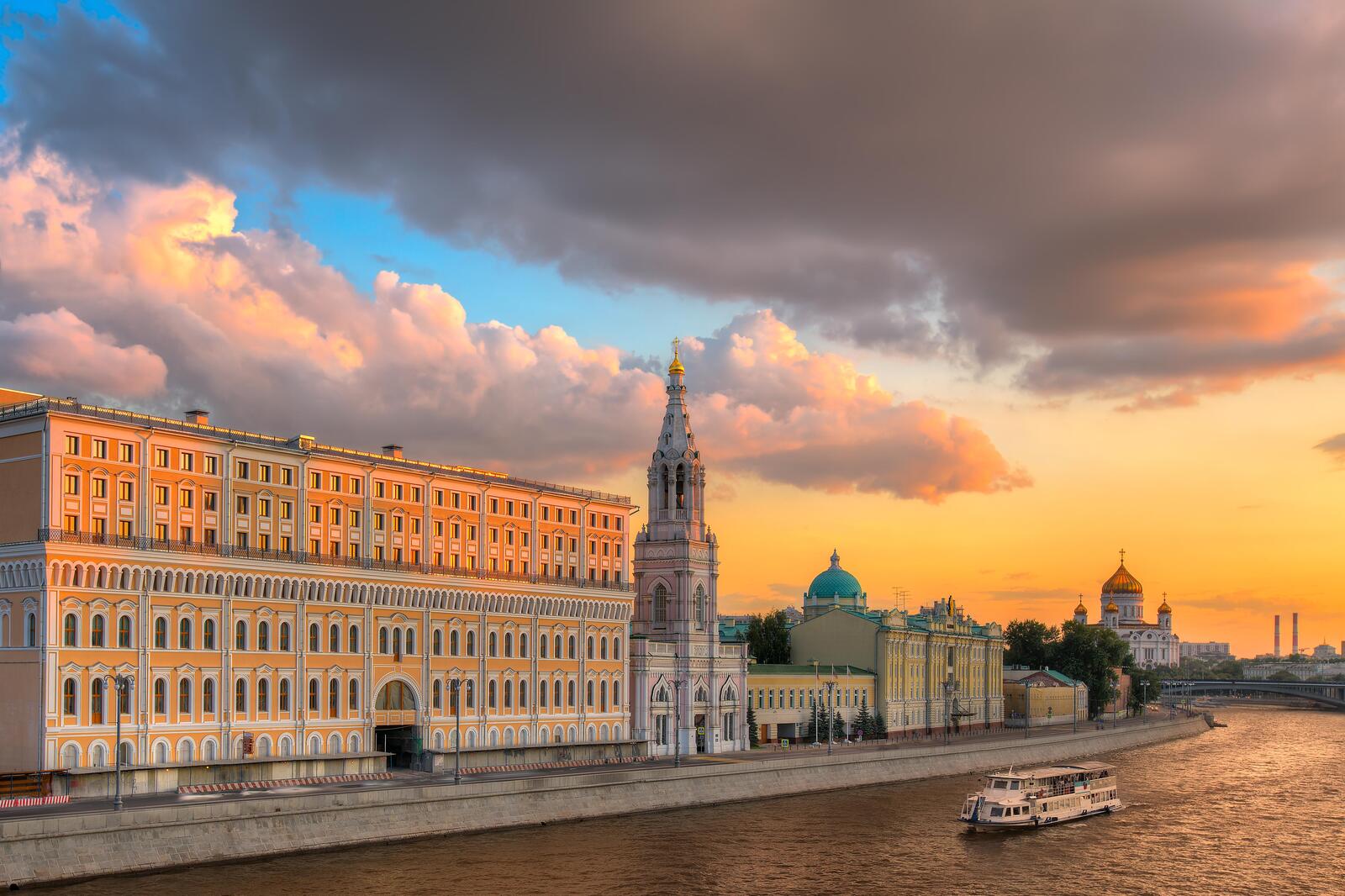 Wallpapers Russia Christ the Savior Cathedral buildings on the desktop
