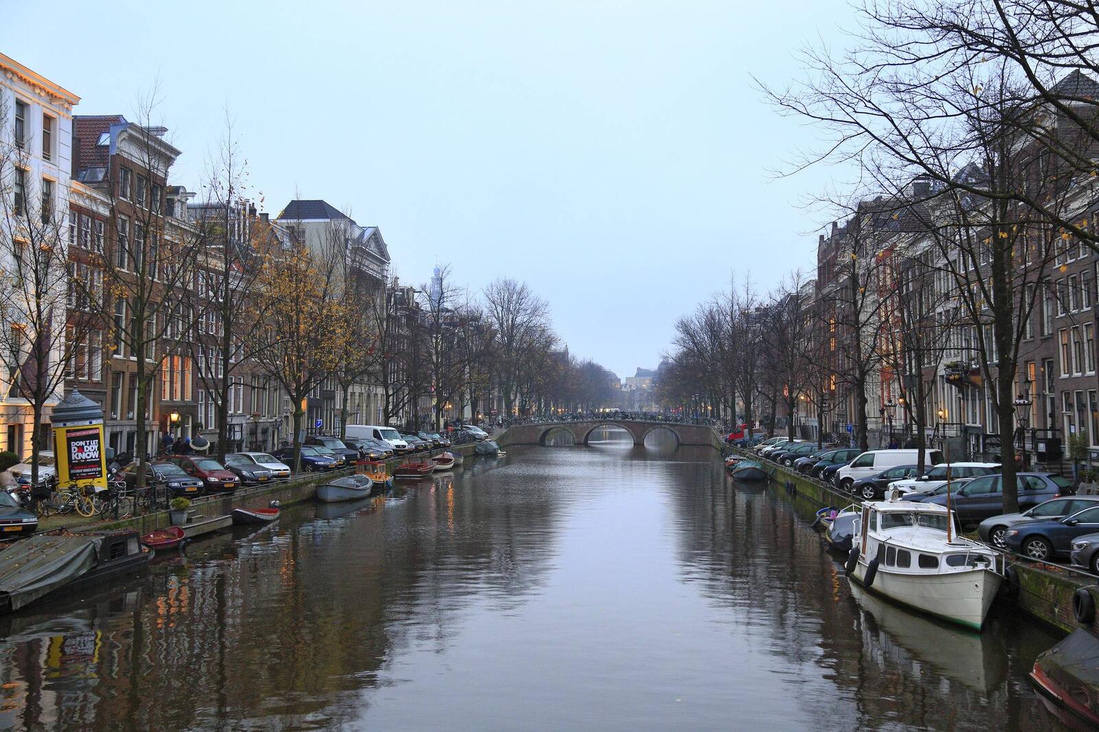 Обои Амстердам дома расположен в провинции Северная Голландия на рабочий стол