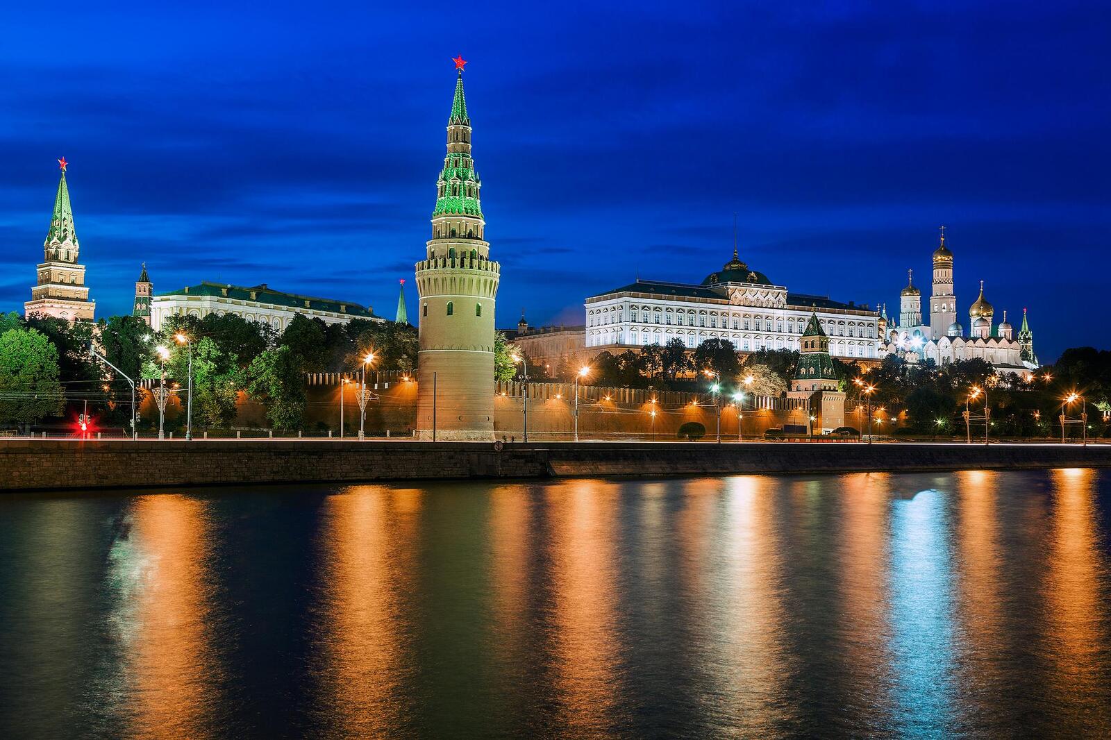 桌面上的壁纸莫斯科河 照明 莫斯科