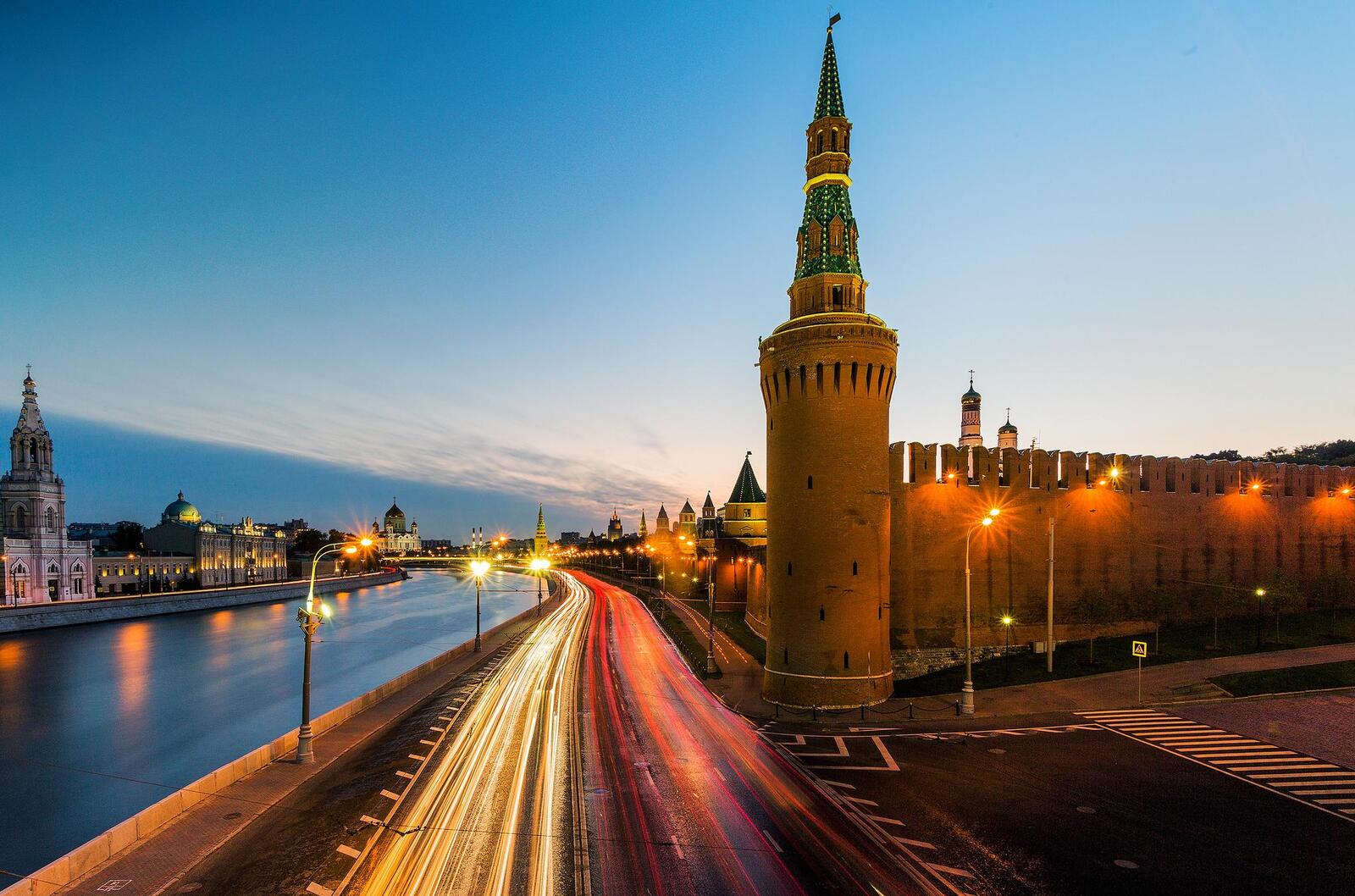 Wallpapers Moscow river leading past the walls of the Kremlin Moscow Russia on the desktop