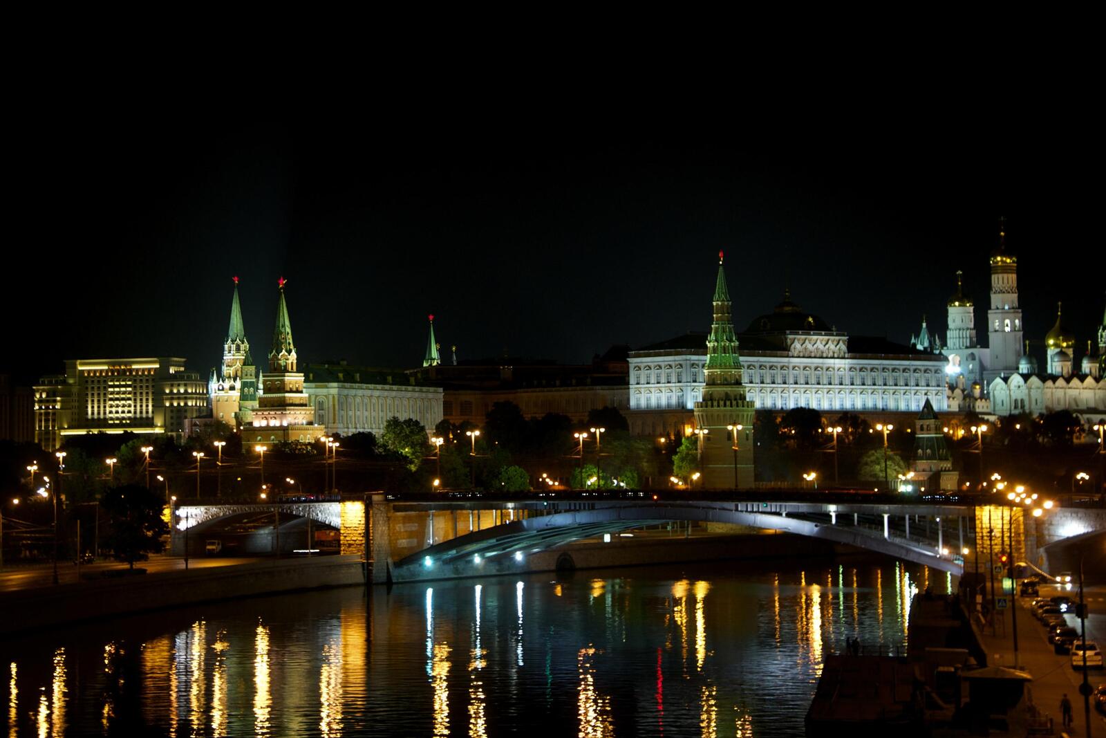 Обои город река Москва на рабочий стол