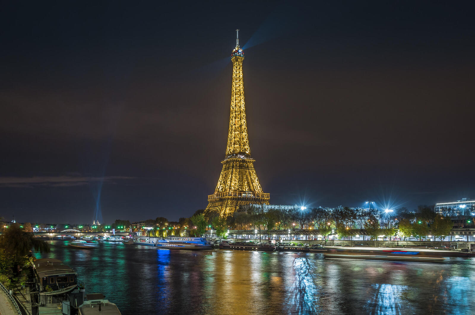Бесплатное фото Париж ночью