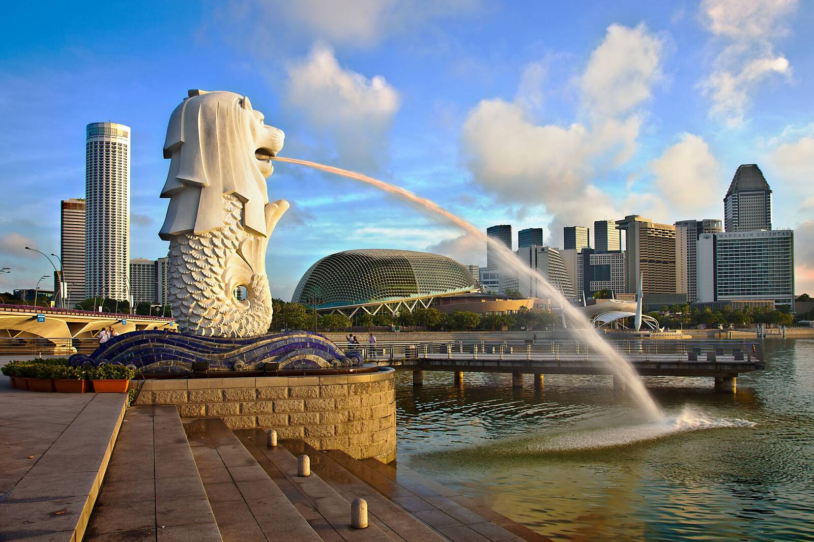 Обои Сингапур ступеньки фонтан на рабочий стол