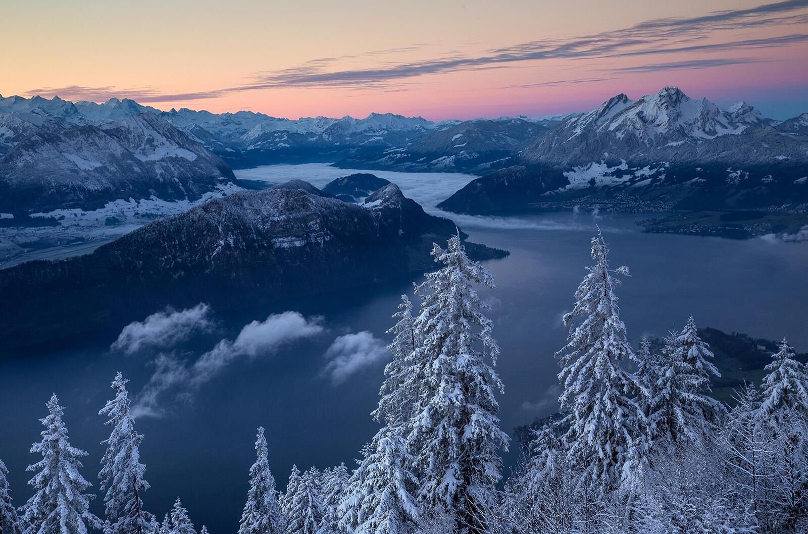 Бесплатное фото Заставка горы, зима на экран
