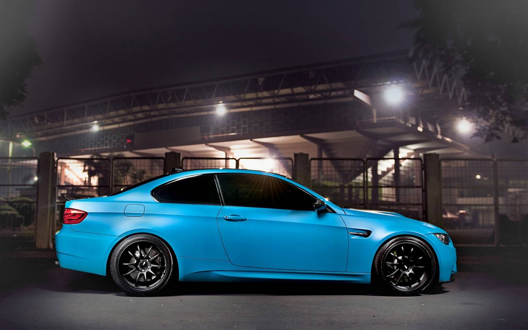 Wallpapers night bmw blue on the desktop