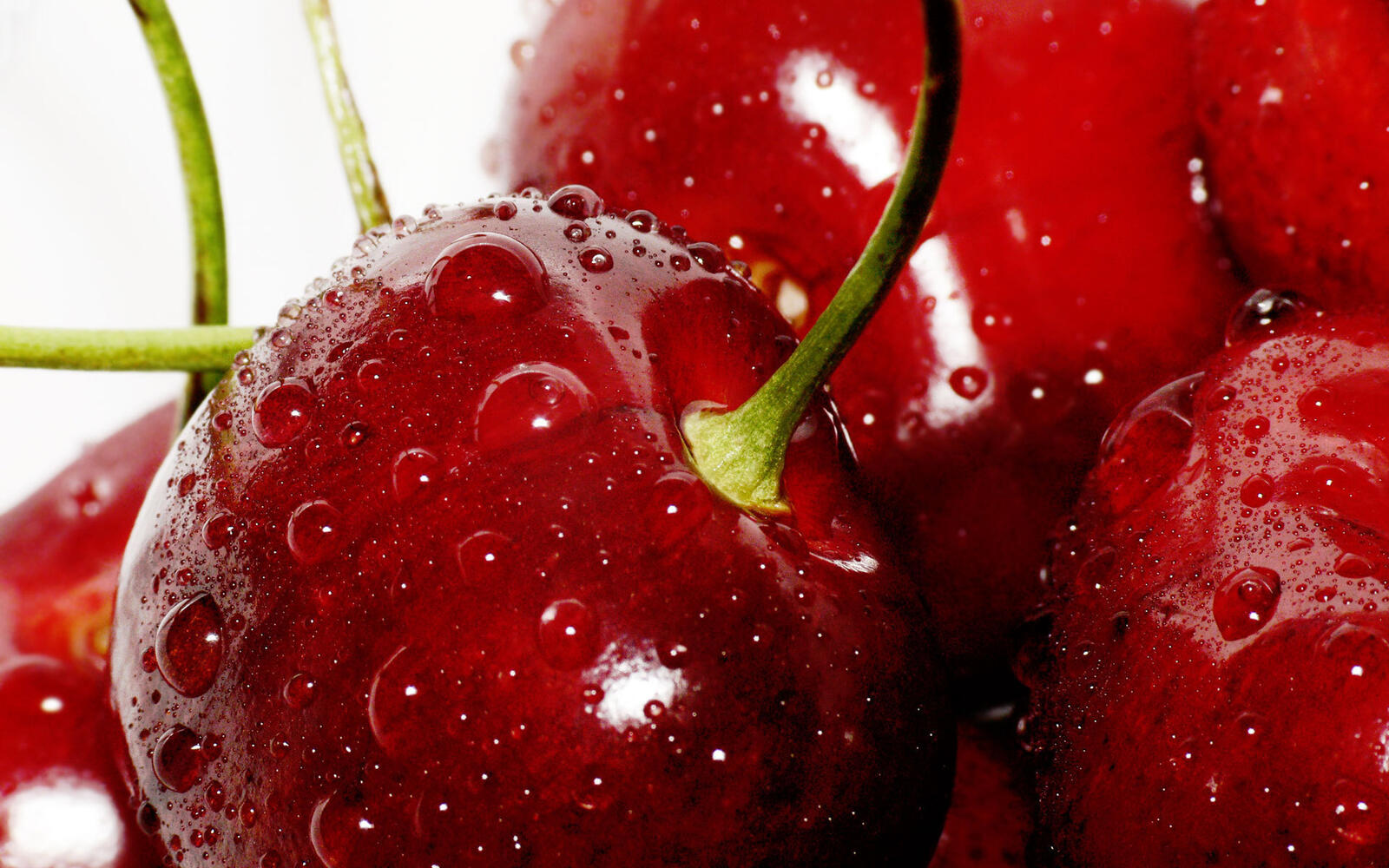Wallpapers ripe water cherry on the desktop