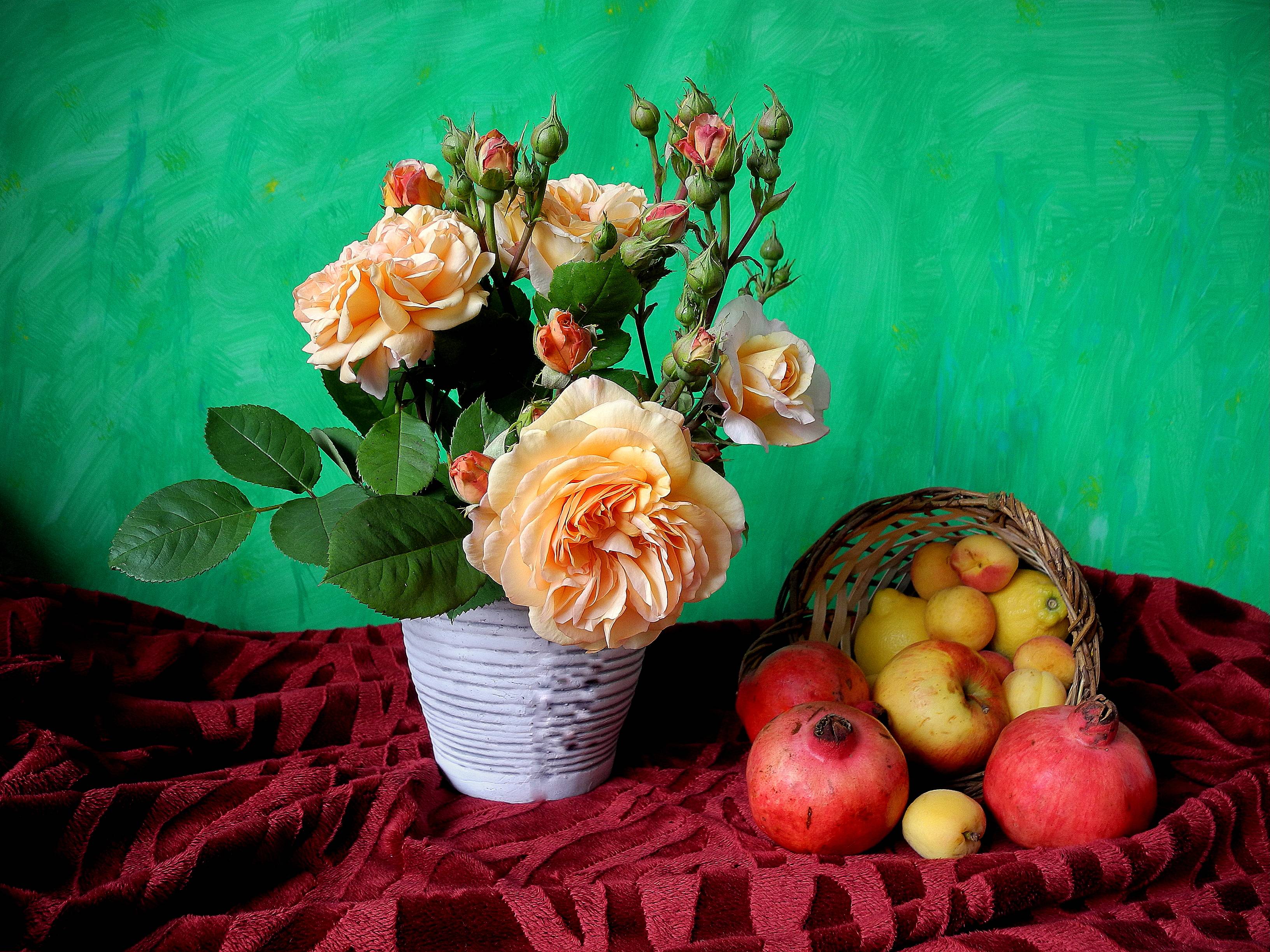 Фото бесплатно розы, яблоки, гранат