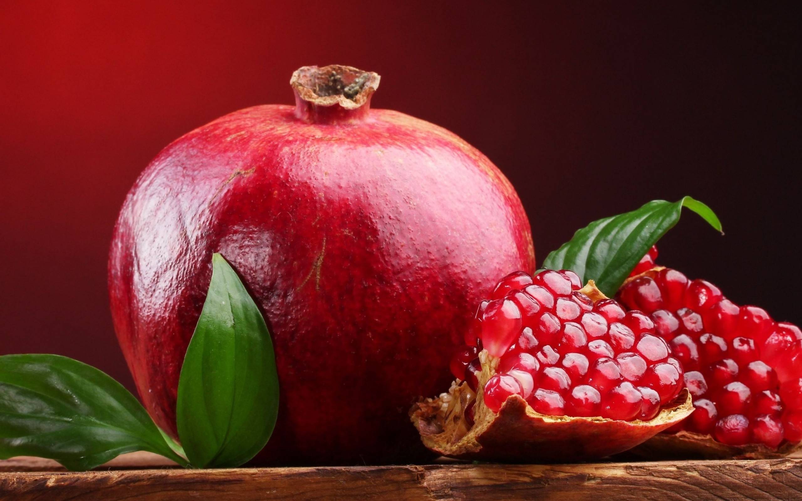 Wallpapers pomegranate fruit grains on the desktop