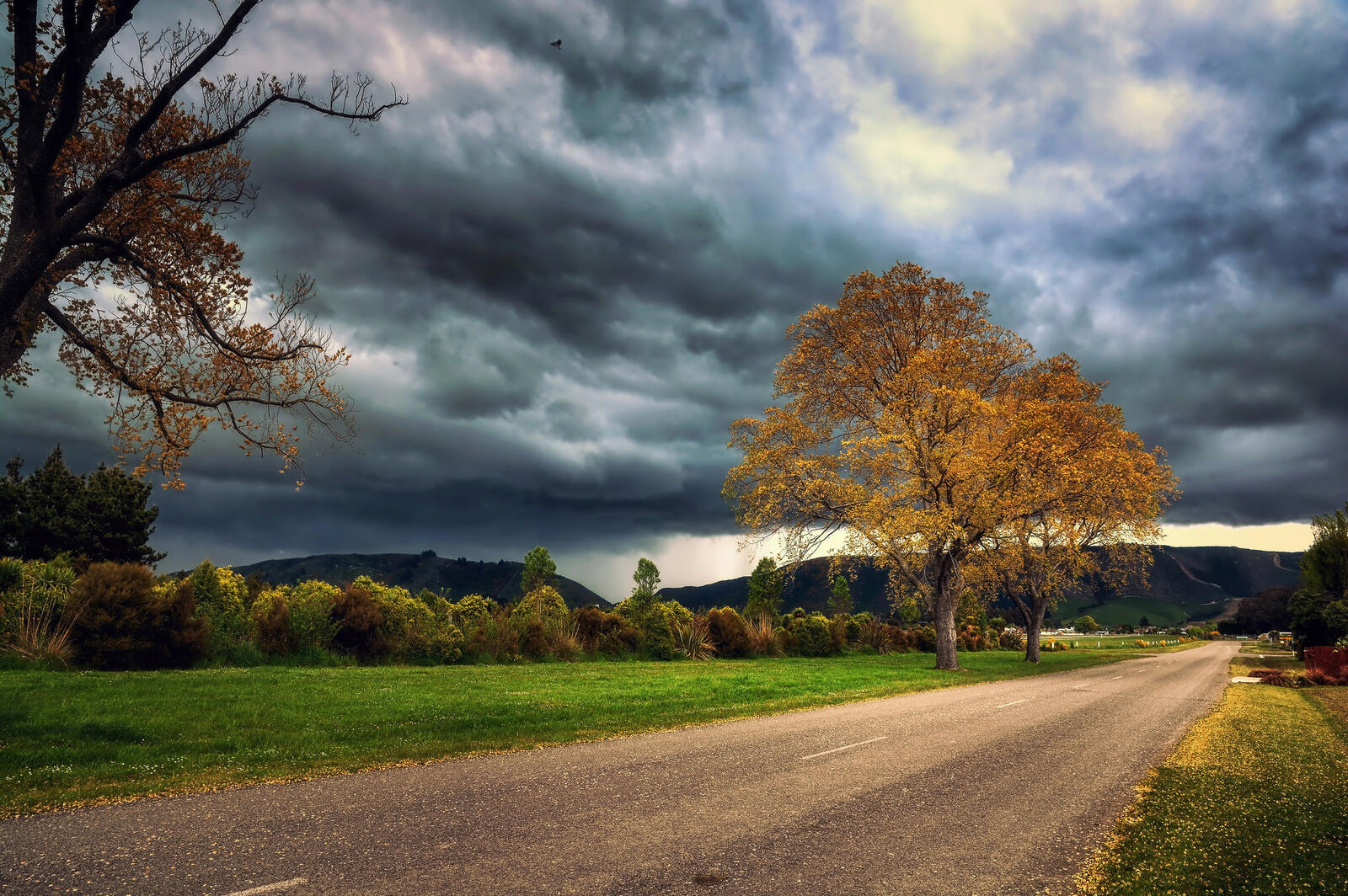 Wallpapers autumn clouds road on the desktop