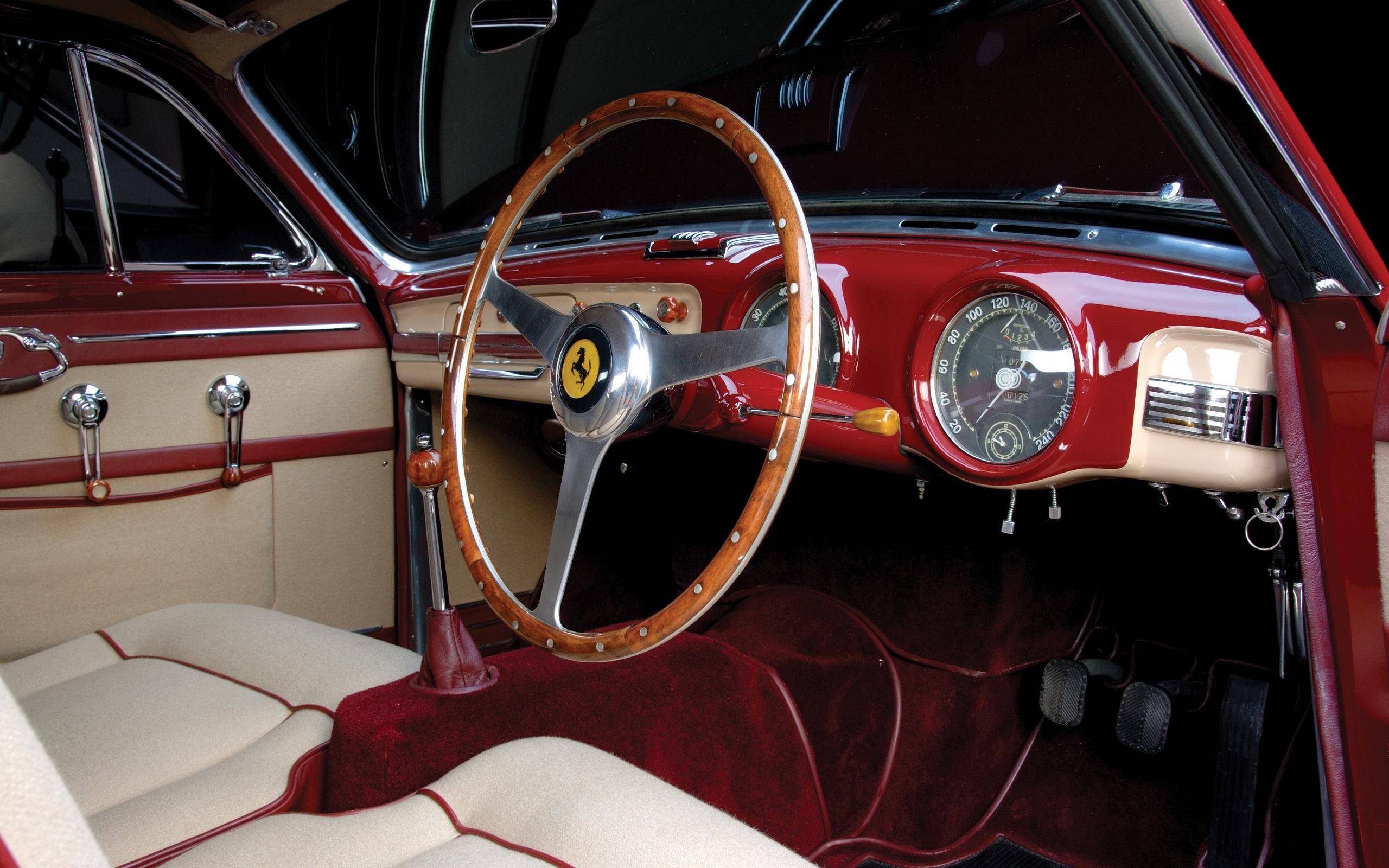 Фото бесплатно Ferrari, старая модель, салон
