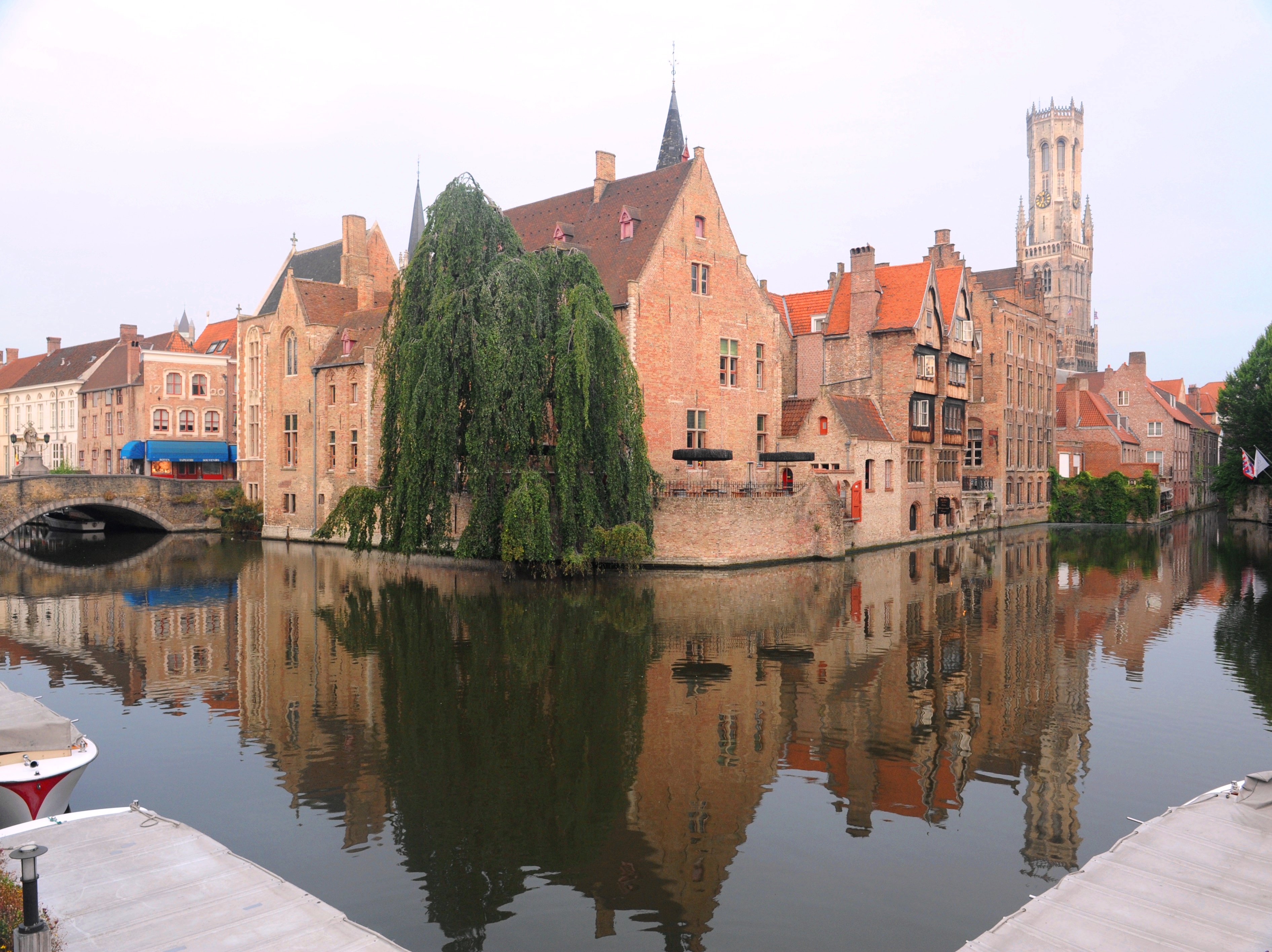 Wallpapers buildings brugge canal on the desktop
