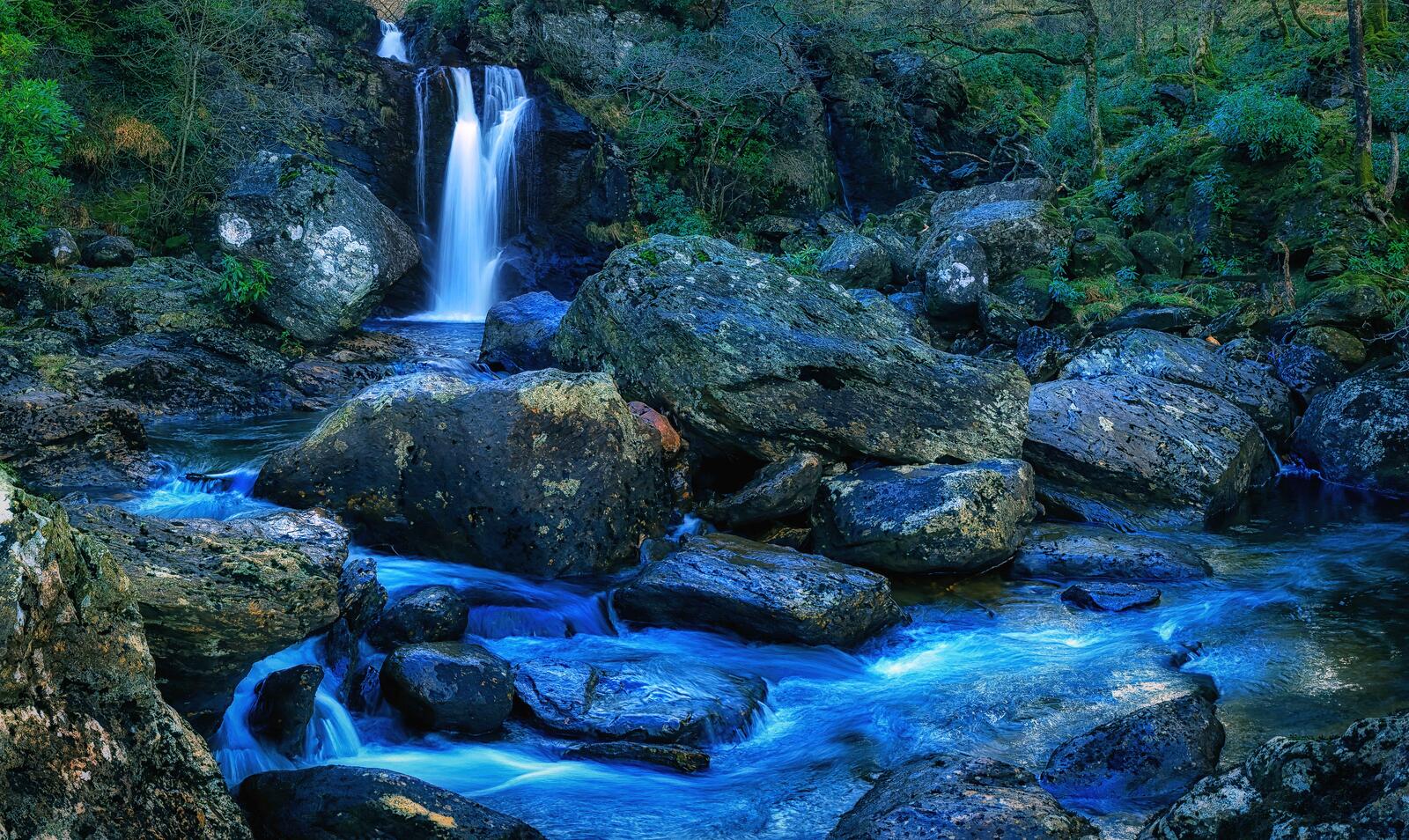 Wallpapers Loch Lomond and Trossachs National Park Scotland Waterfall on the desktop