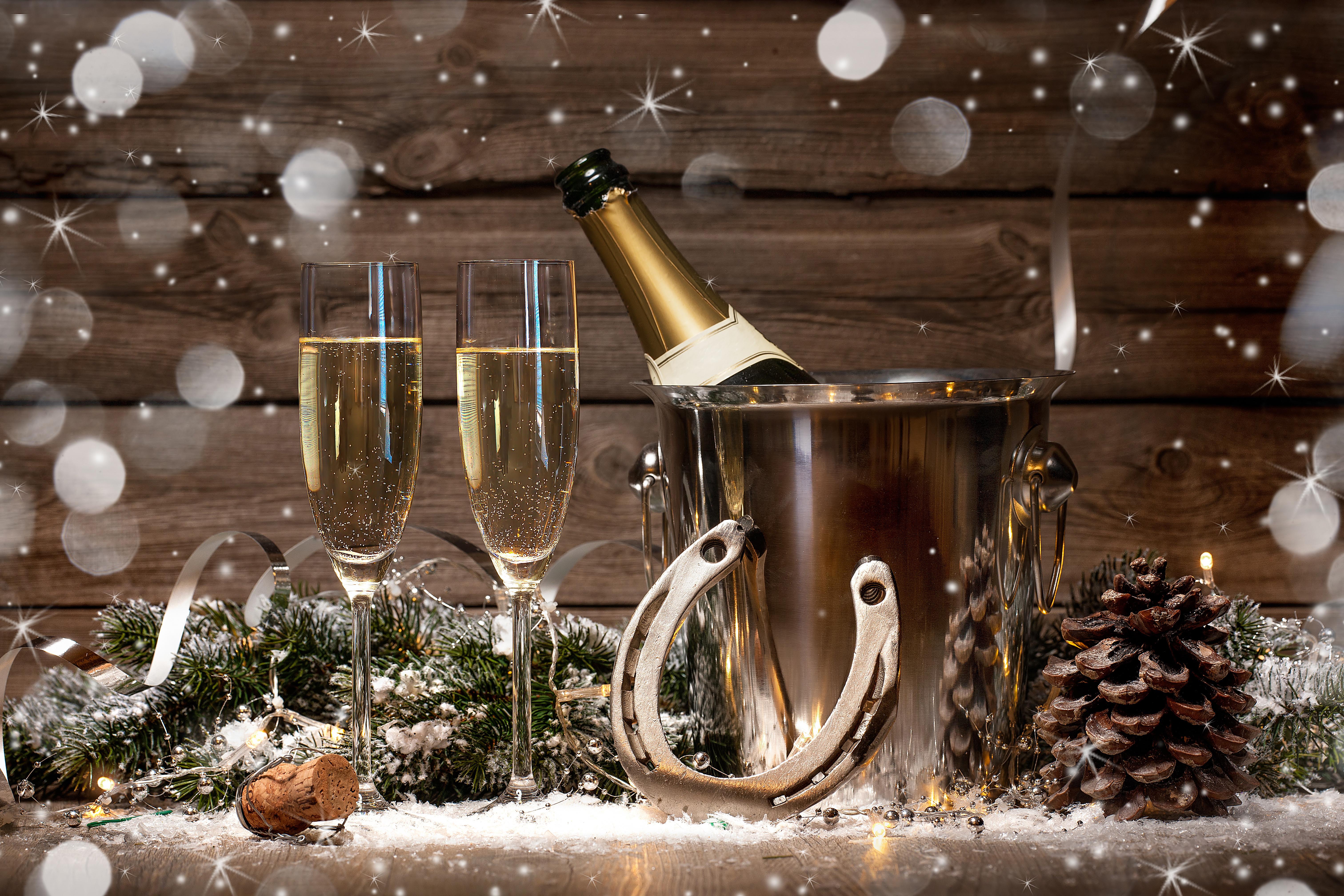 桌面上的壁纸玻璃 圣诞壁纸 香槟酒