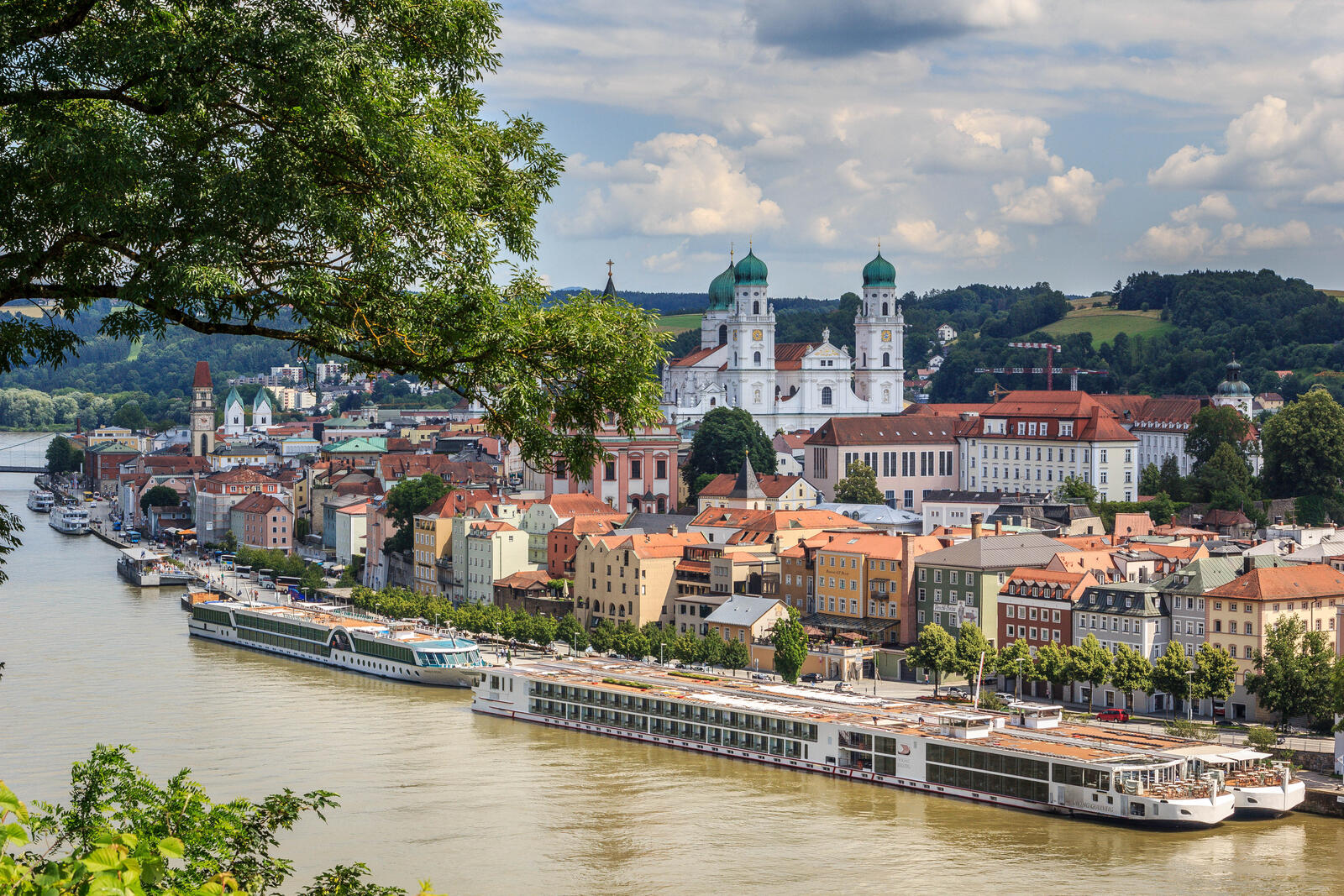 Wallpapers cityscape Passau river on the desktop