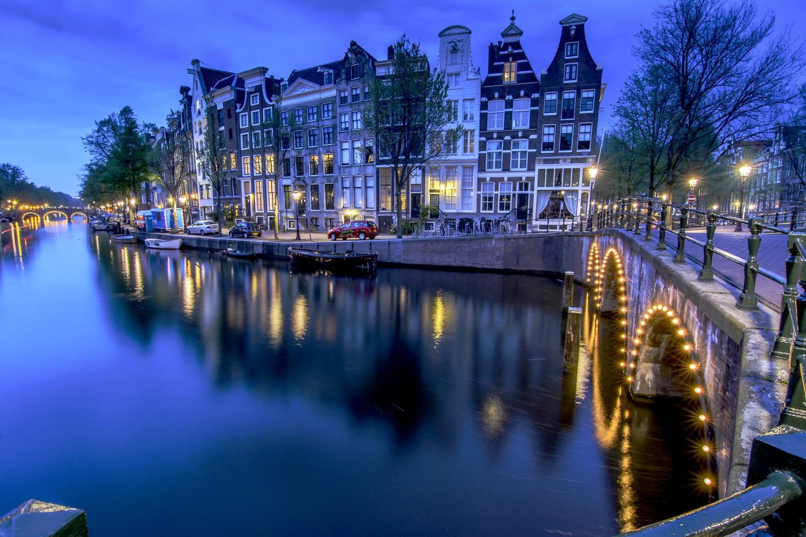 Обои Нидерланды канал расположен в провинции Северная Голландия на рабочий стол