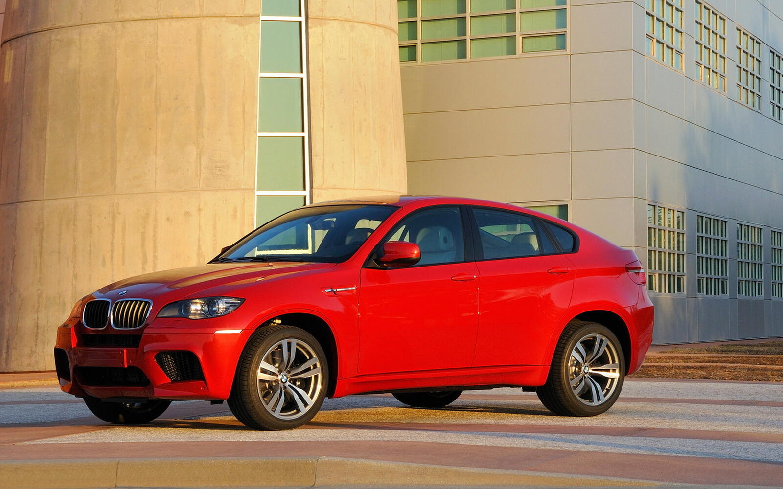 Wallpapers bmw x6 red lights on the desktop